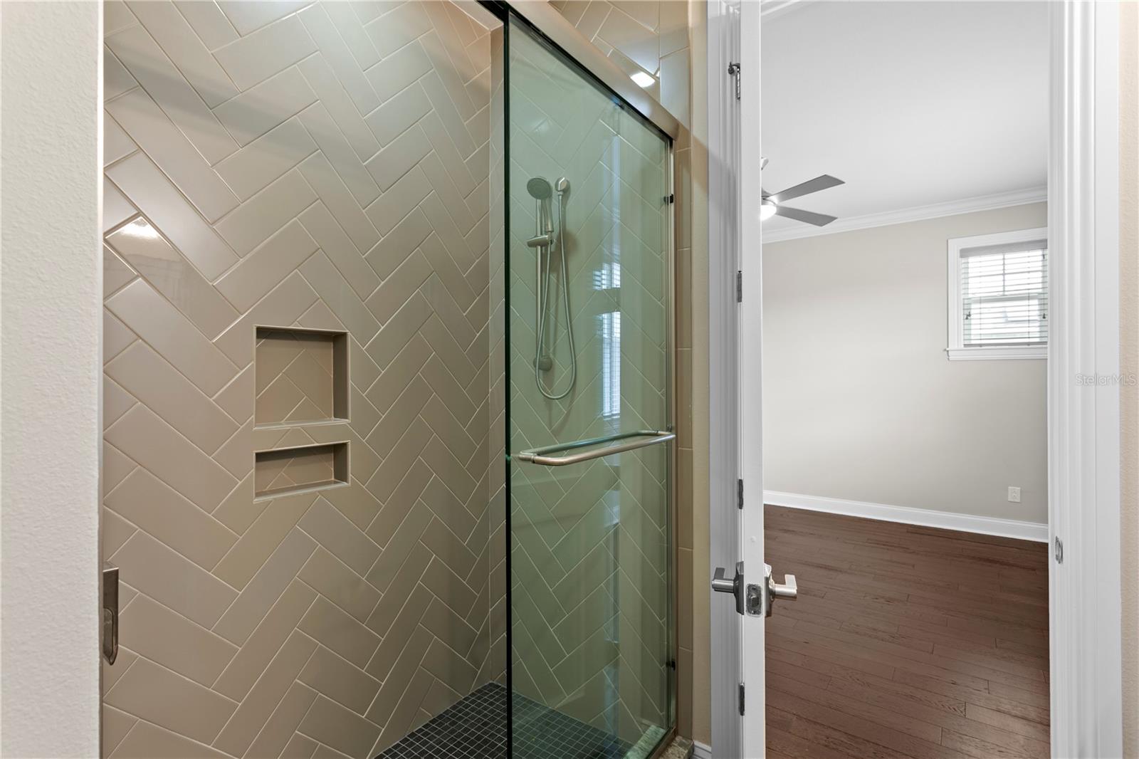 WEST SHORE CREST - Residential