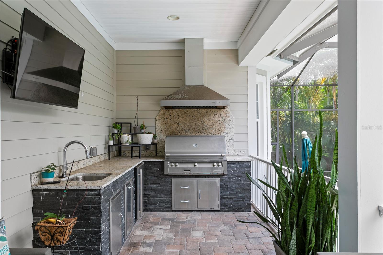 WEST SHORE CREST - Residential