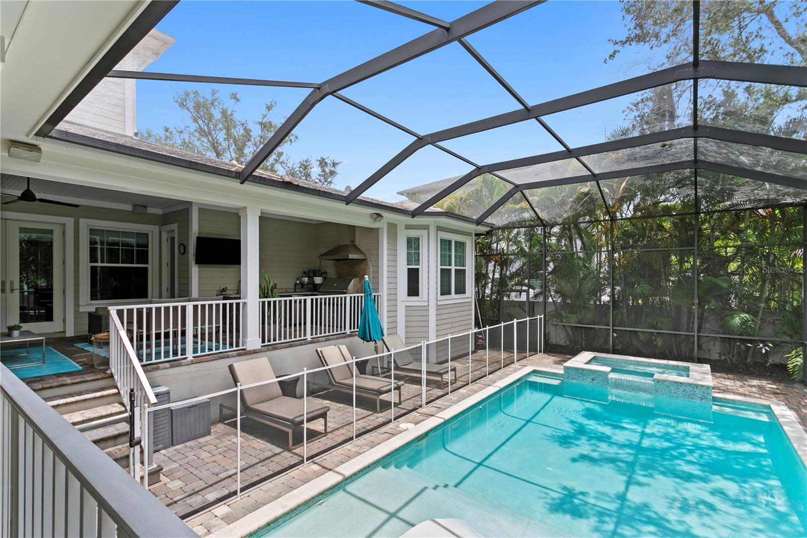WEST SHORE CREST - Residential