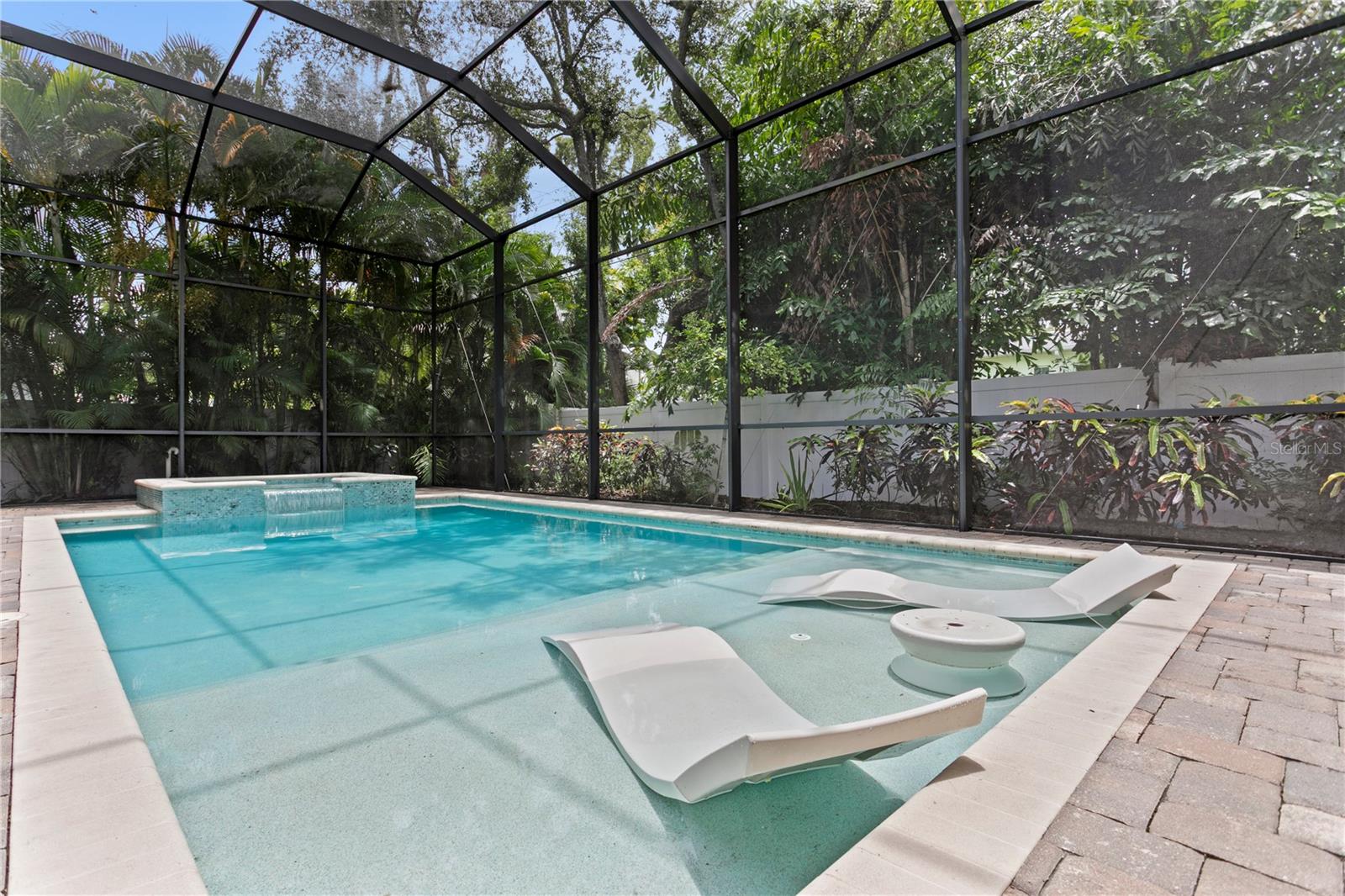 WEST SHORE CREST - Residential