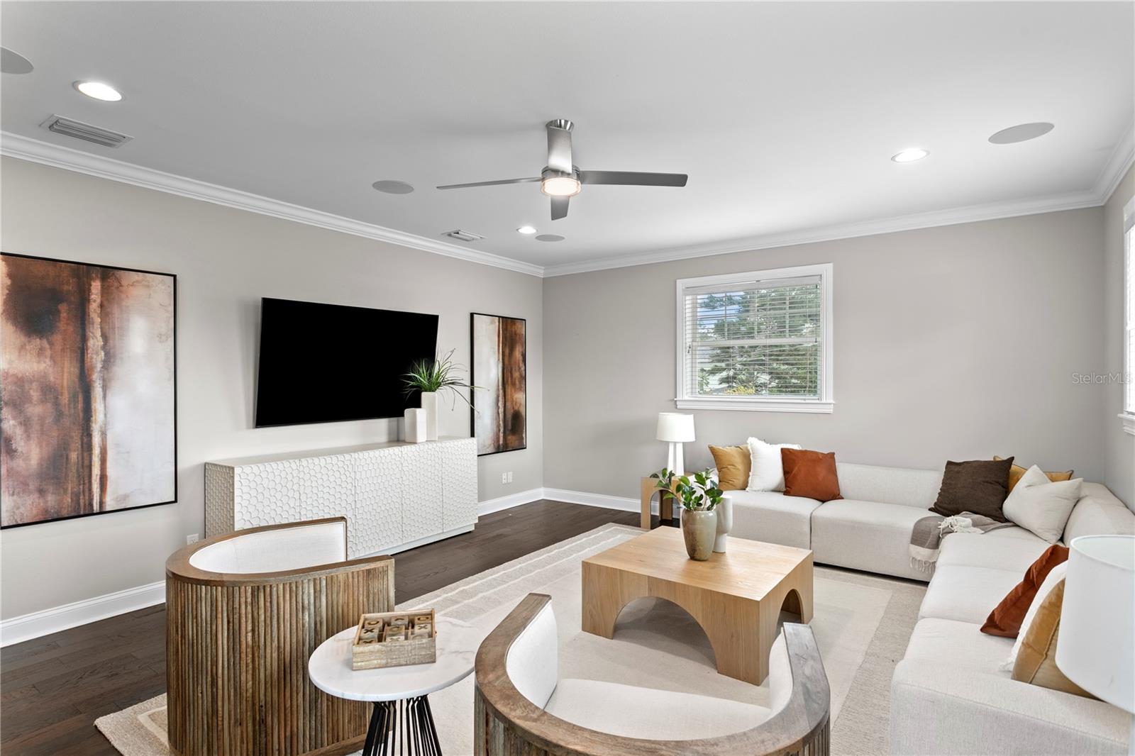 WEST SHORE CREST - Residential