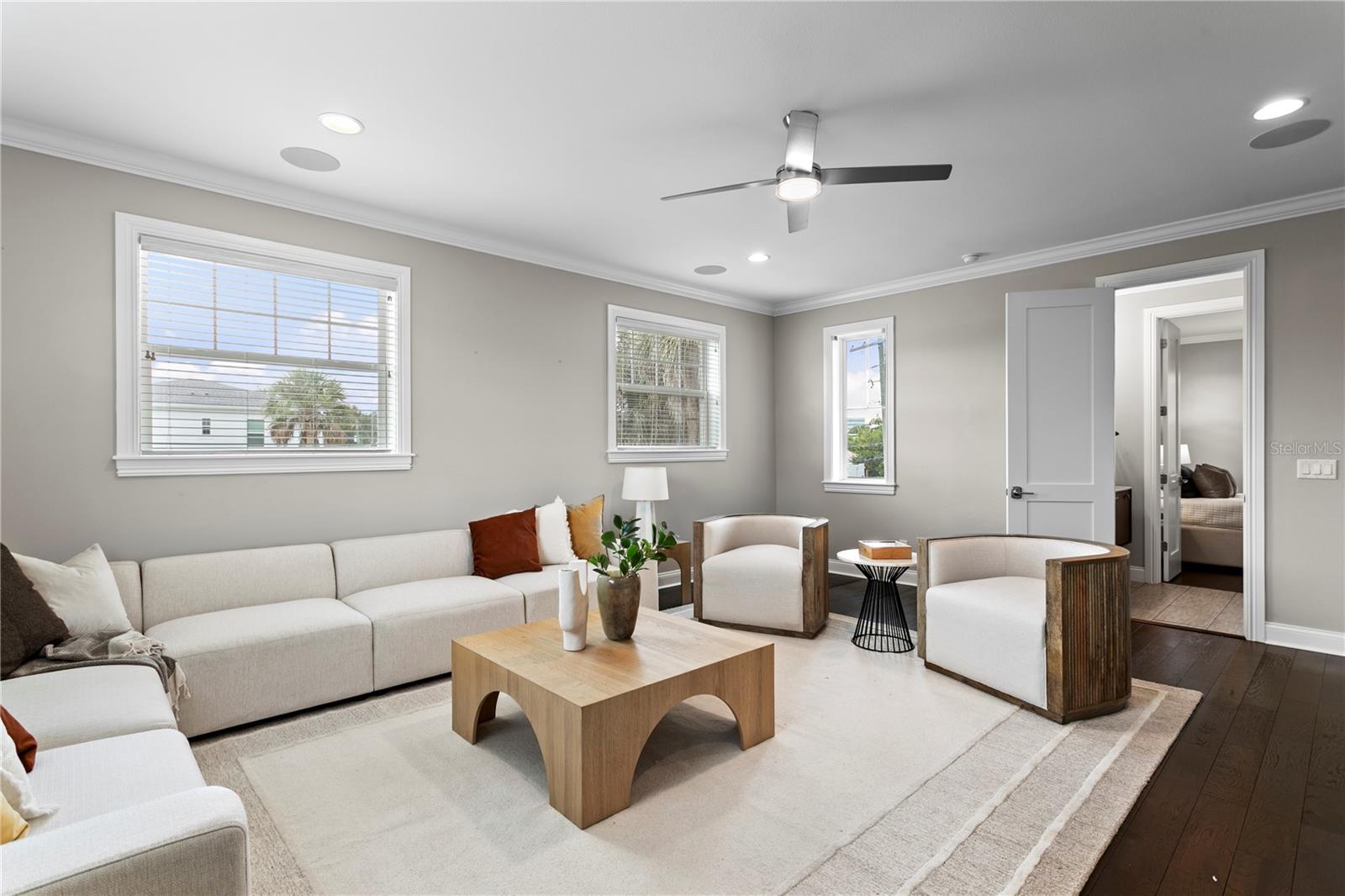WEST SHORE CREST - Residential