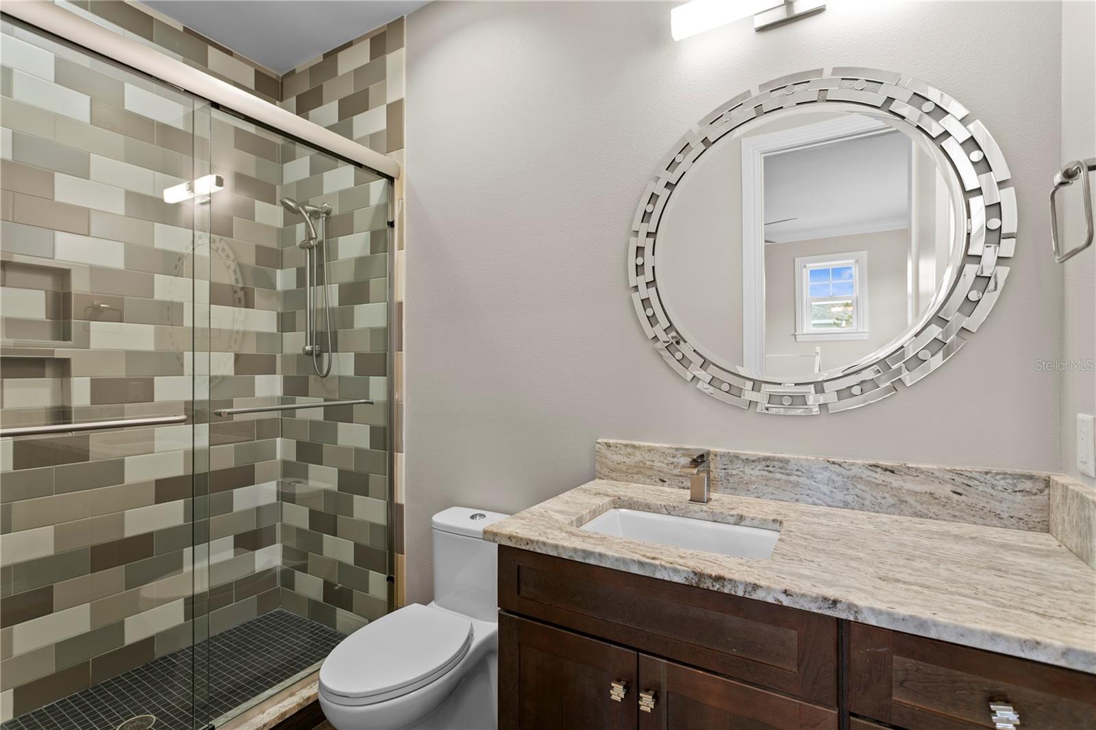 WEST SHORE CREST - Residential