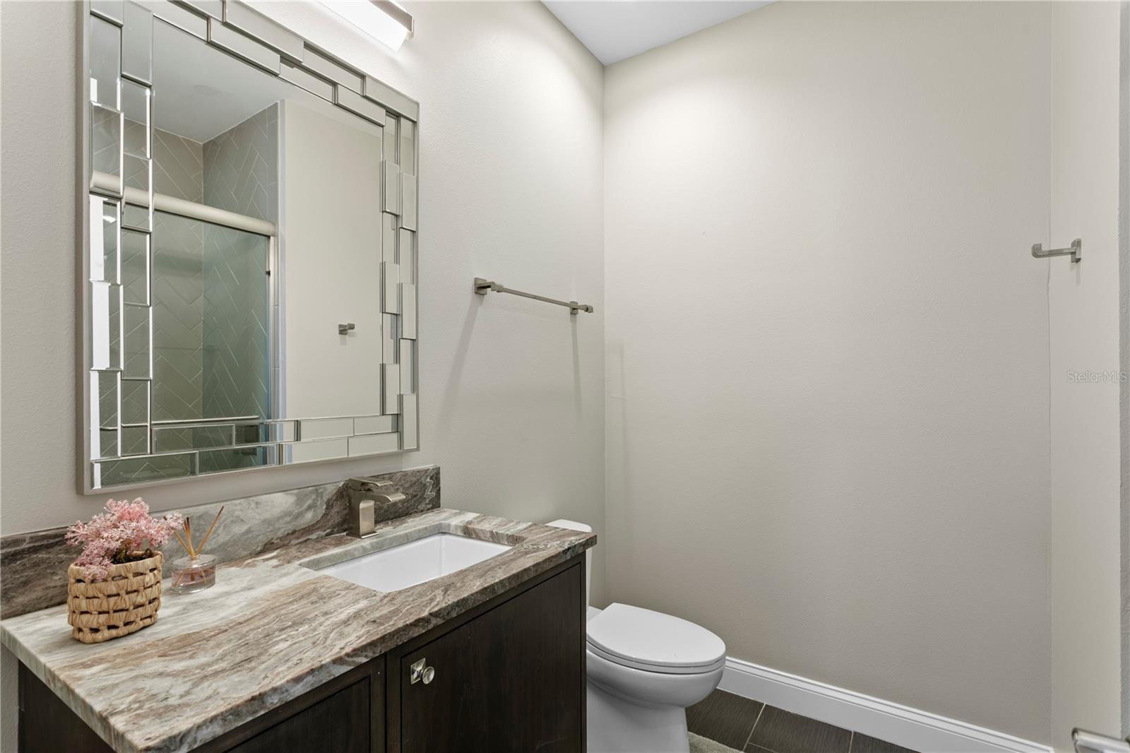WEST SHORE CREST - Residential