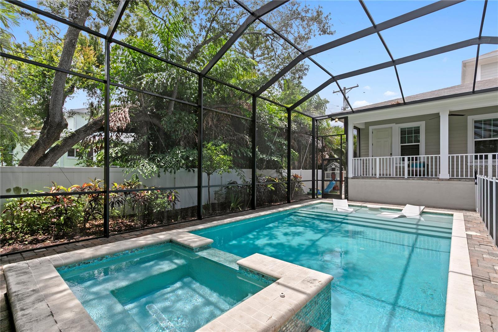WEST SHORE CREST - Residential