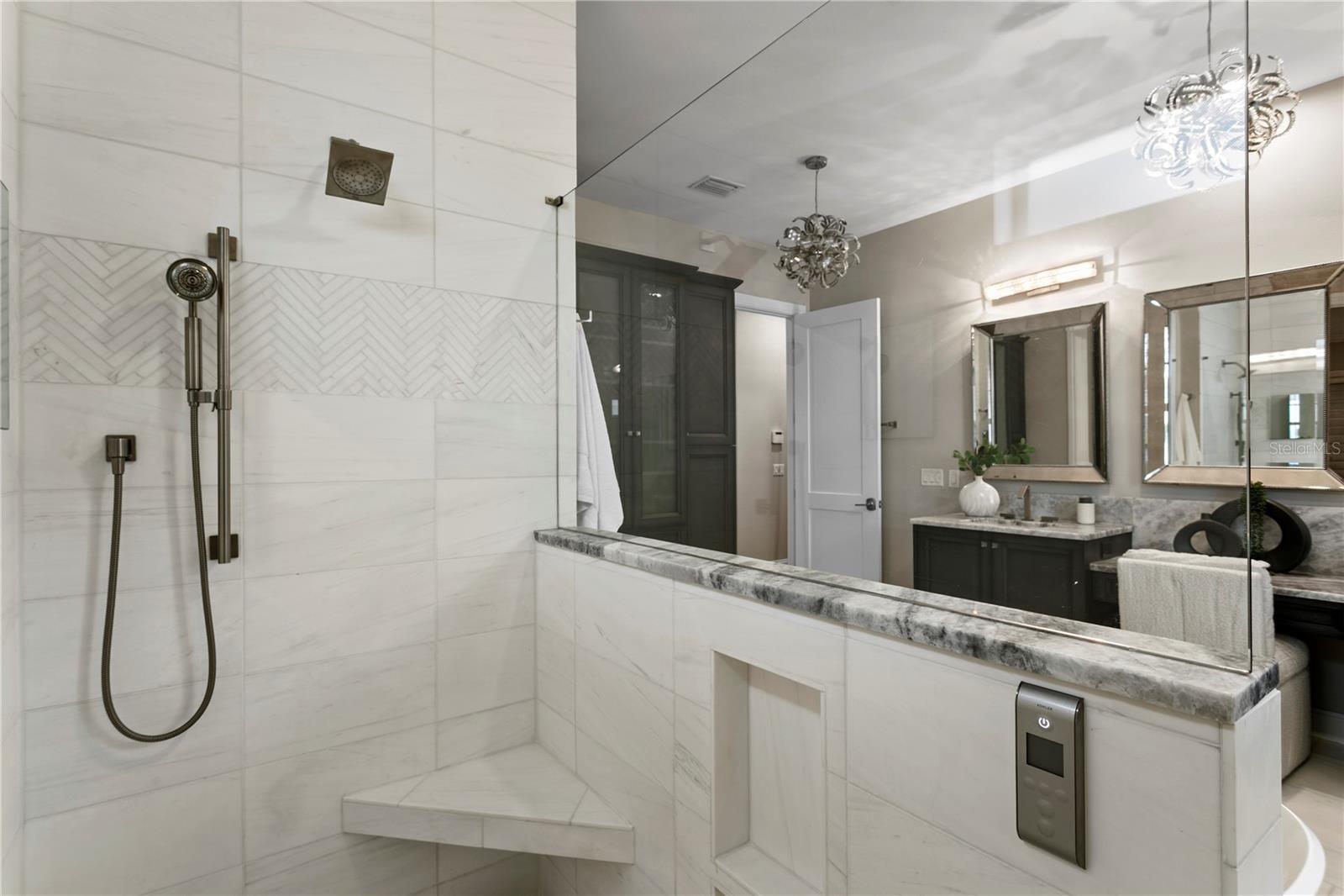 WEST SHORE CREST - Residential