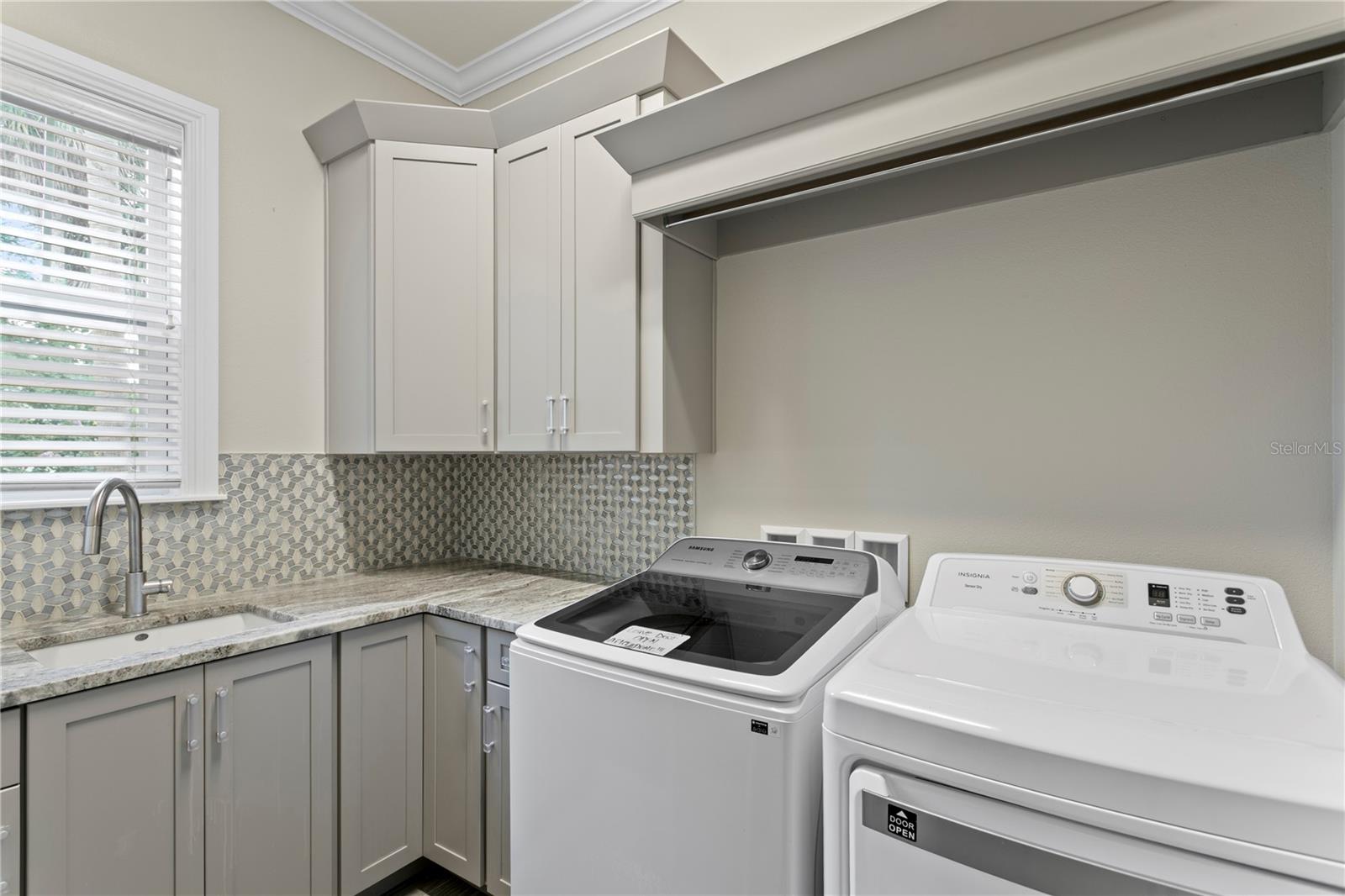 WEST SHORE CREST - Residential