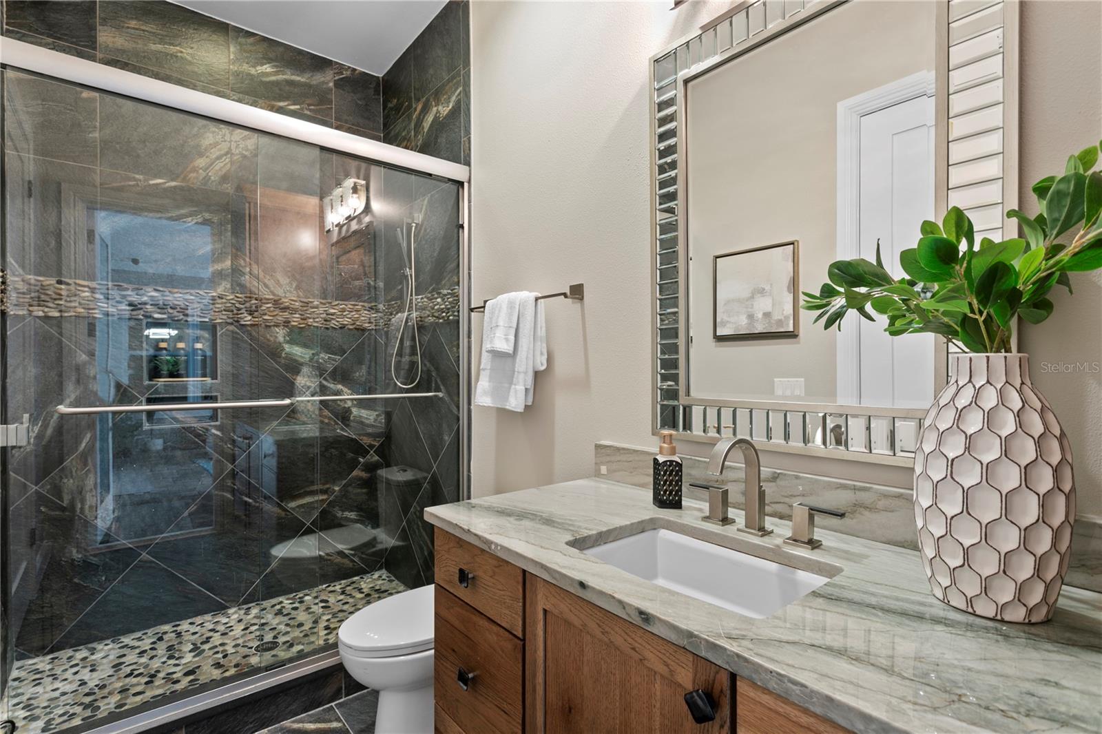 WEST SHORE CREST - Residential