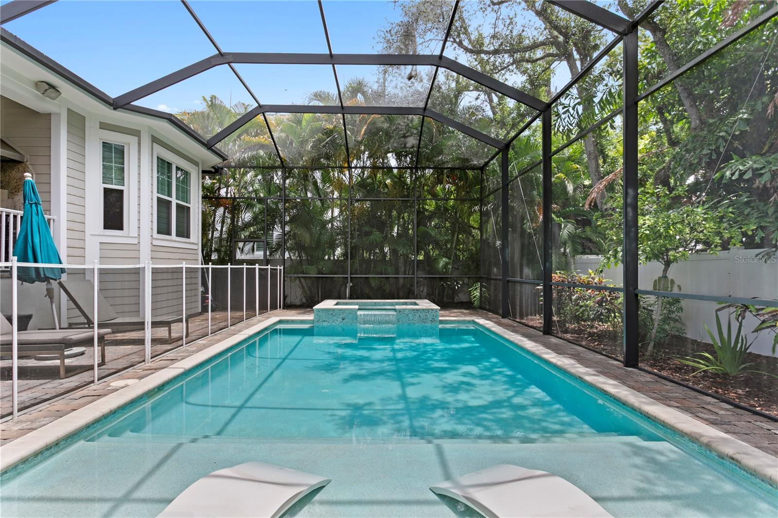 WEST SHORE CREST - Residential