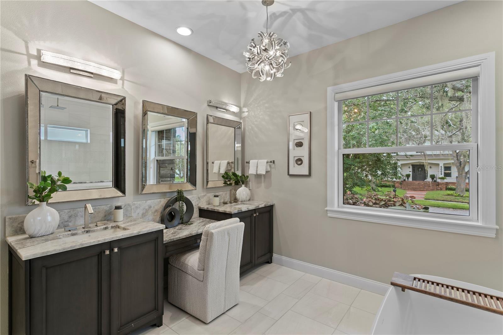 WEST SHORE CREST - Residential