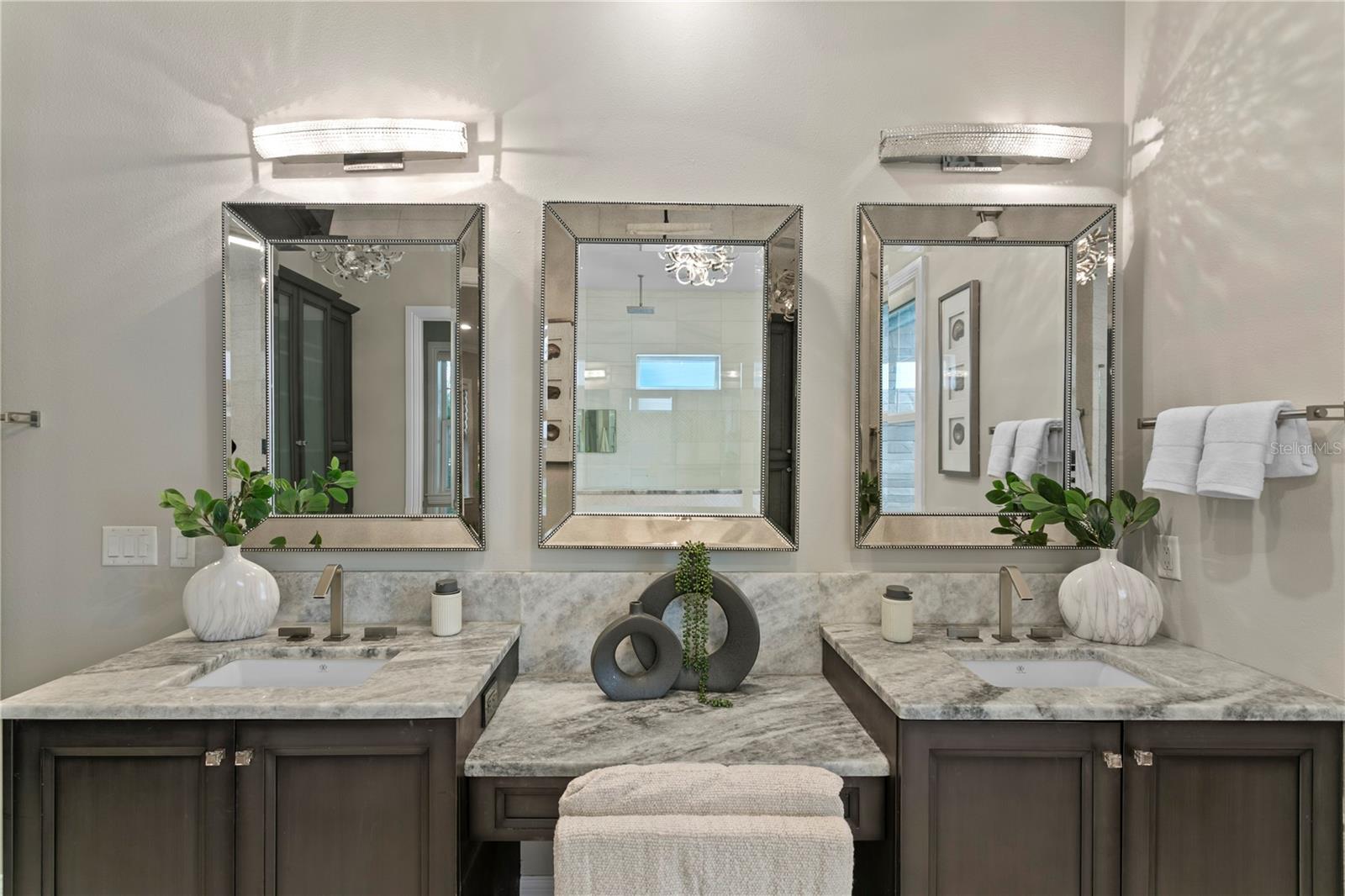 WEST SHORE CREST - Residential