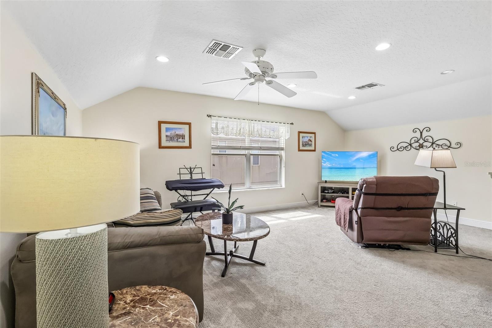 BLUE LAKE ESTATES - Residential