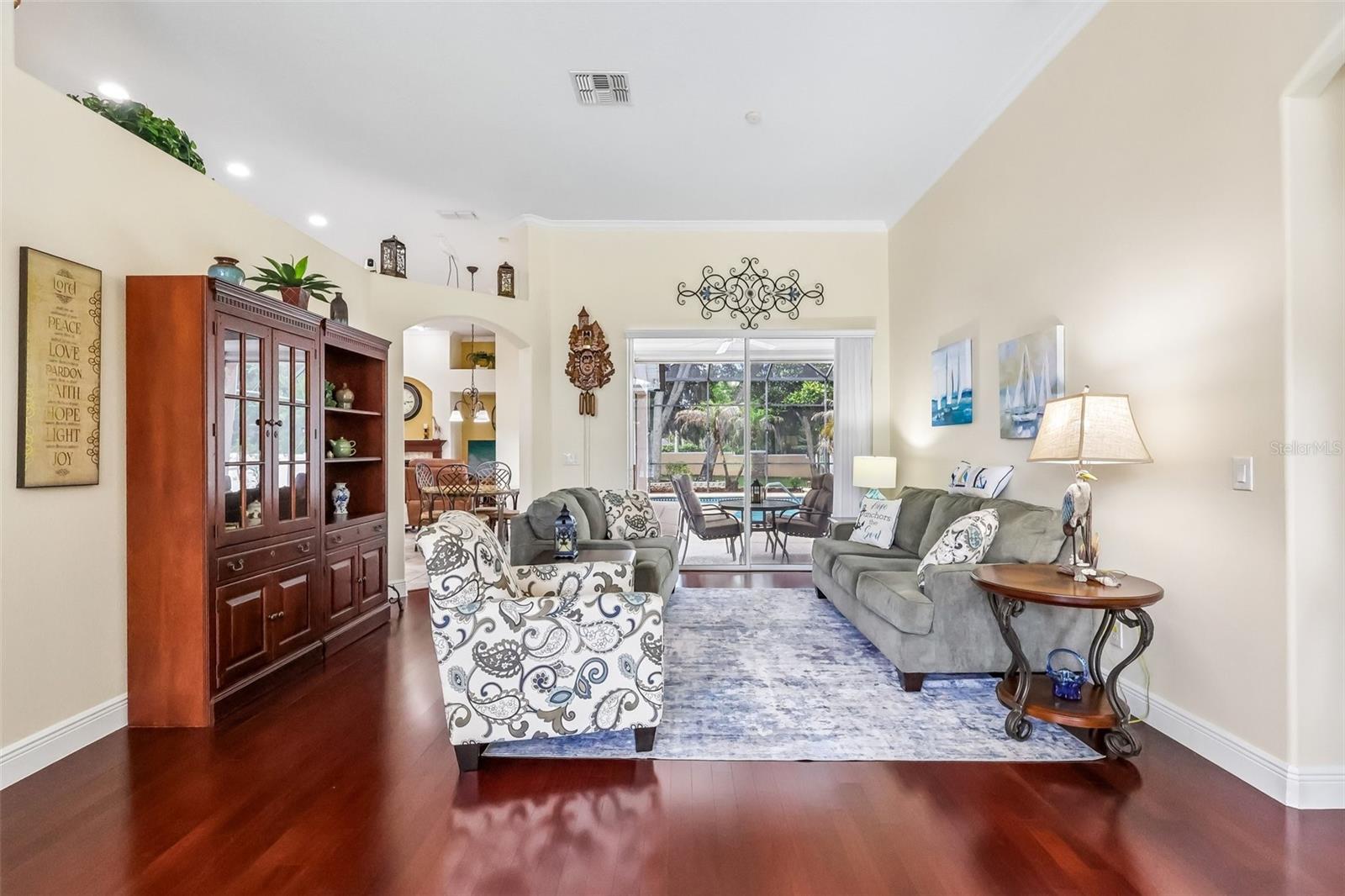 BLUE LAKE ESTATES - Residential