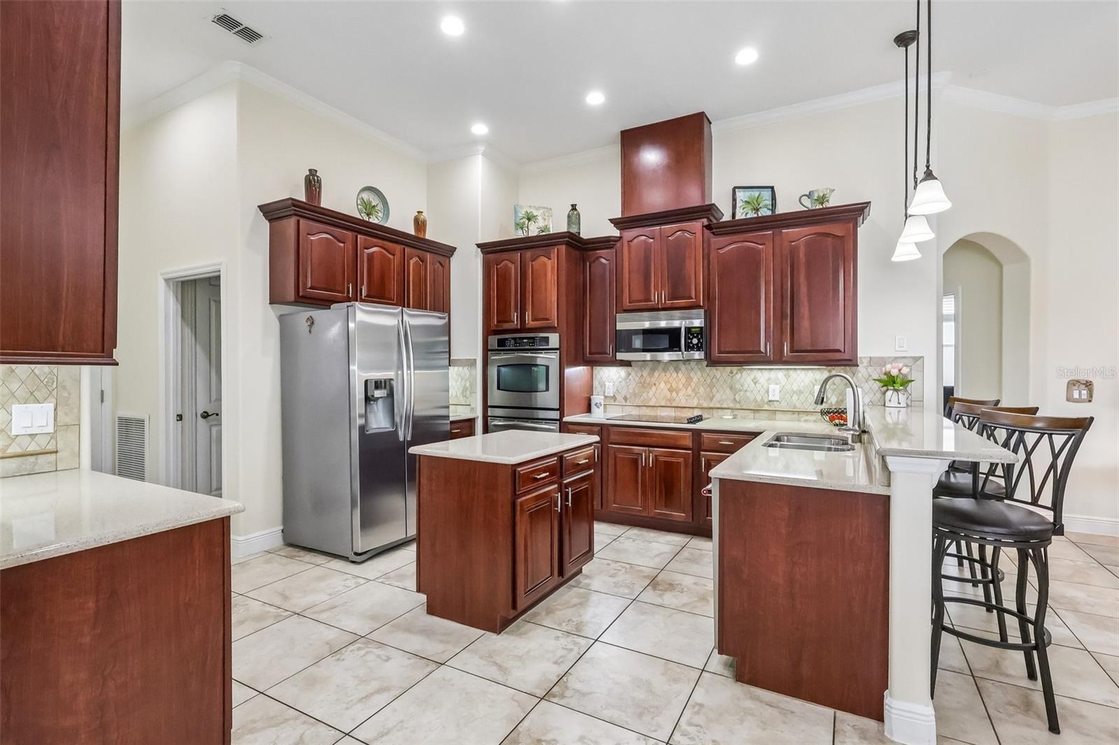 BLUE LAKE ESTATES - Residential