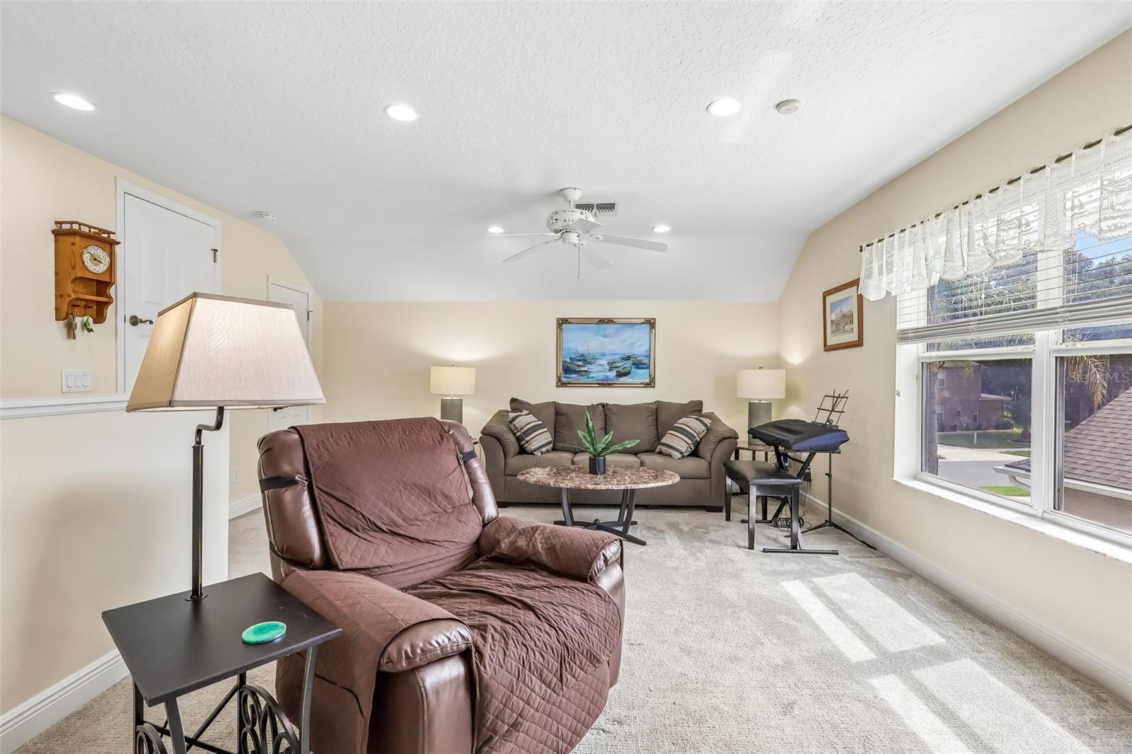 BLUE LAKE ESTATES - Residential