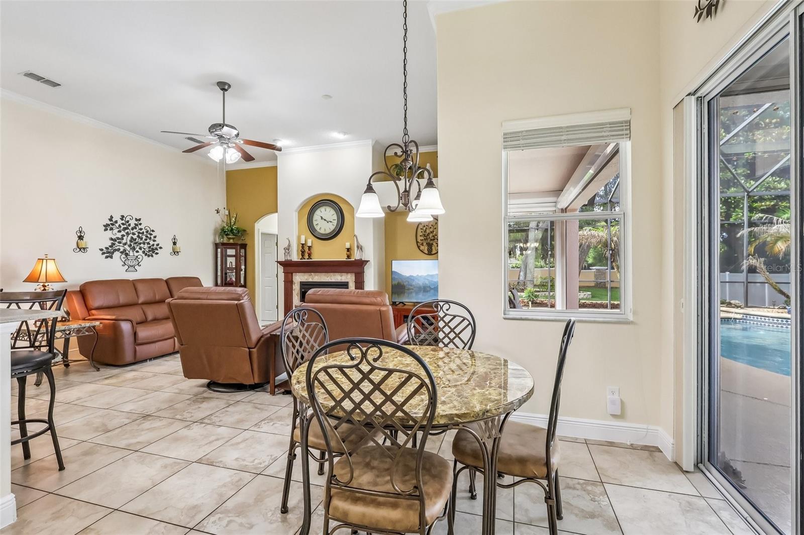 BLUE LAKE ESTATES - Residential
