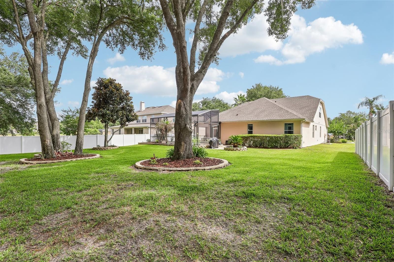 BLUE LAKE ESTATES - Residential