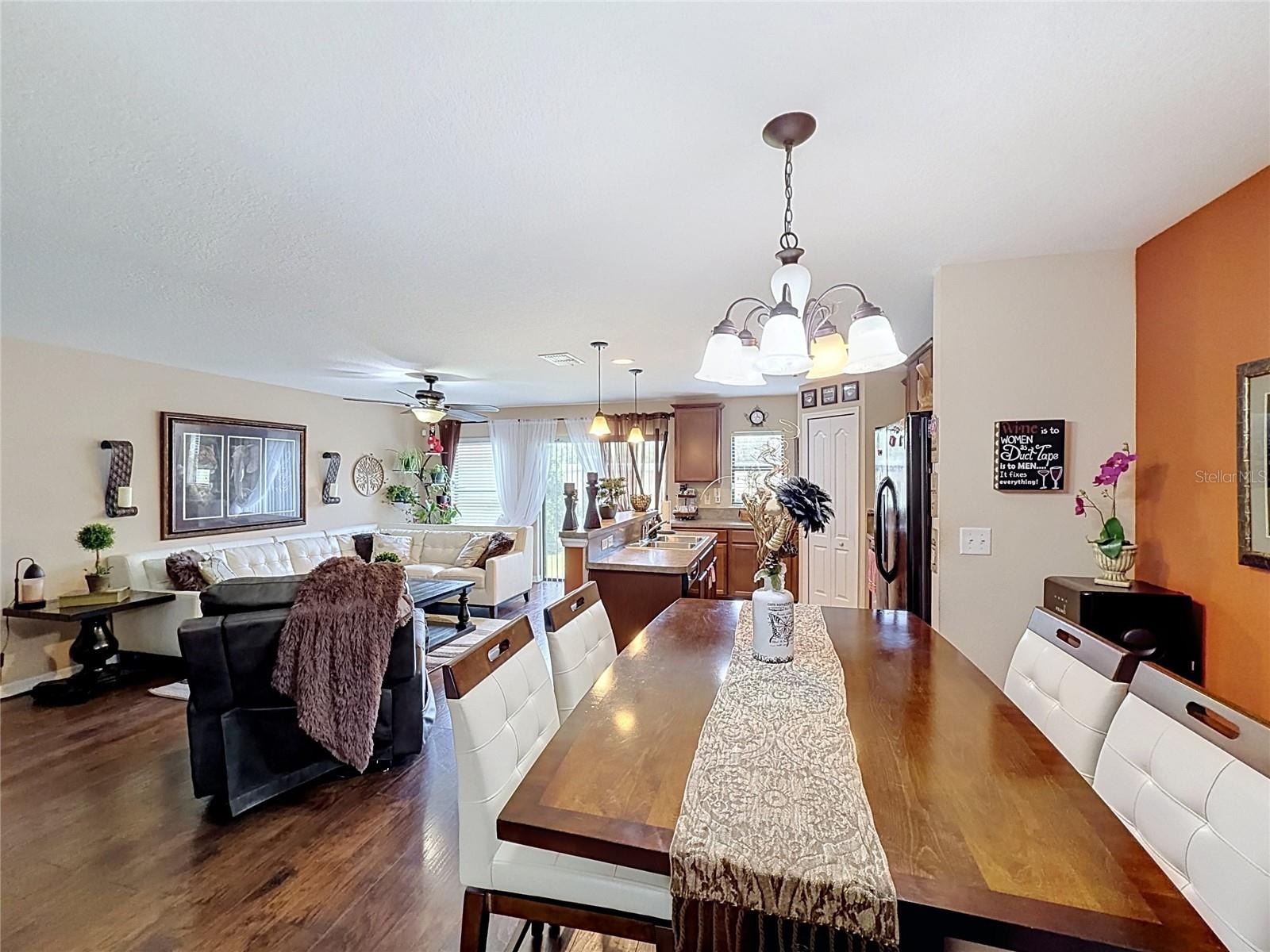 WINDSOR LAKE TWNHMS EAST - Residential