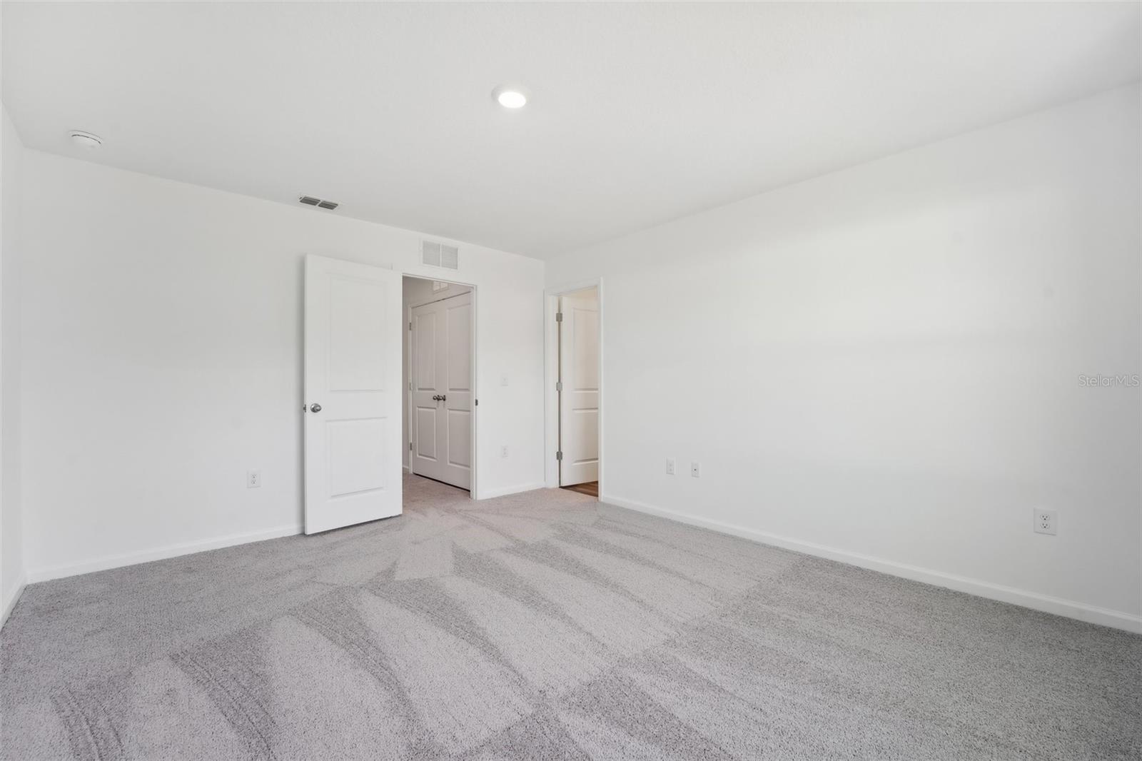 VISTA TOWNHOMES - Residential