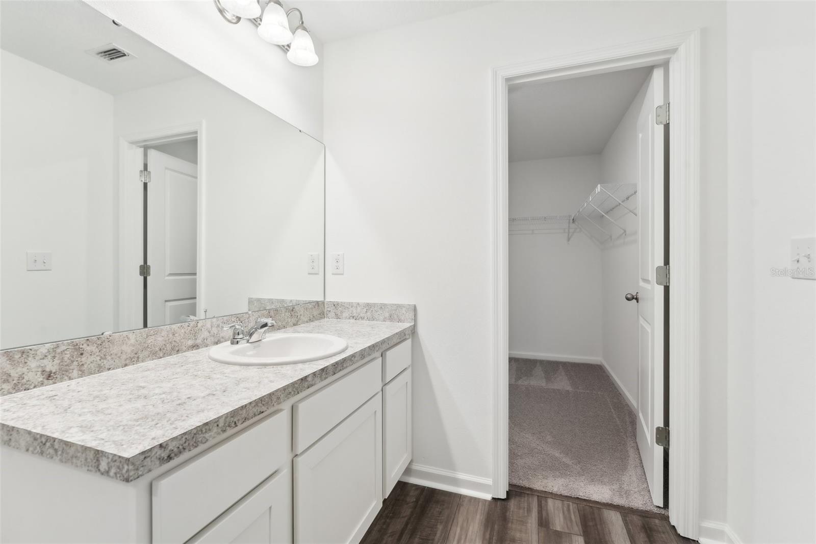 VISTA TOWNHOMES - Residential