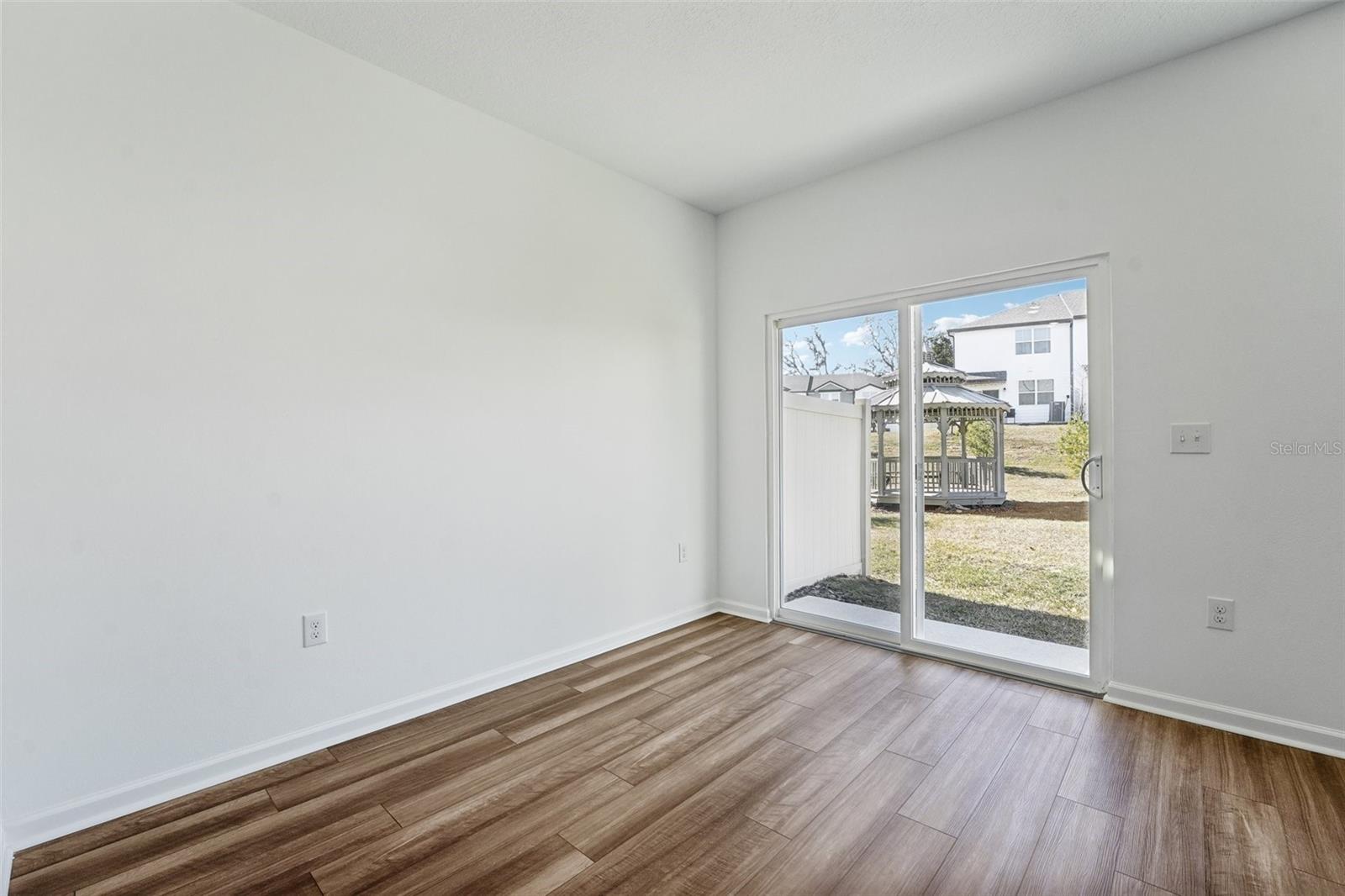 VISTA TOWNHOMES - Residential