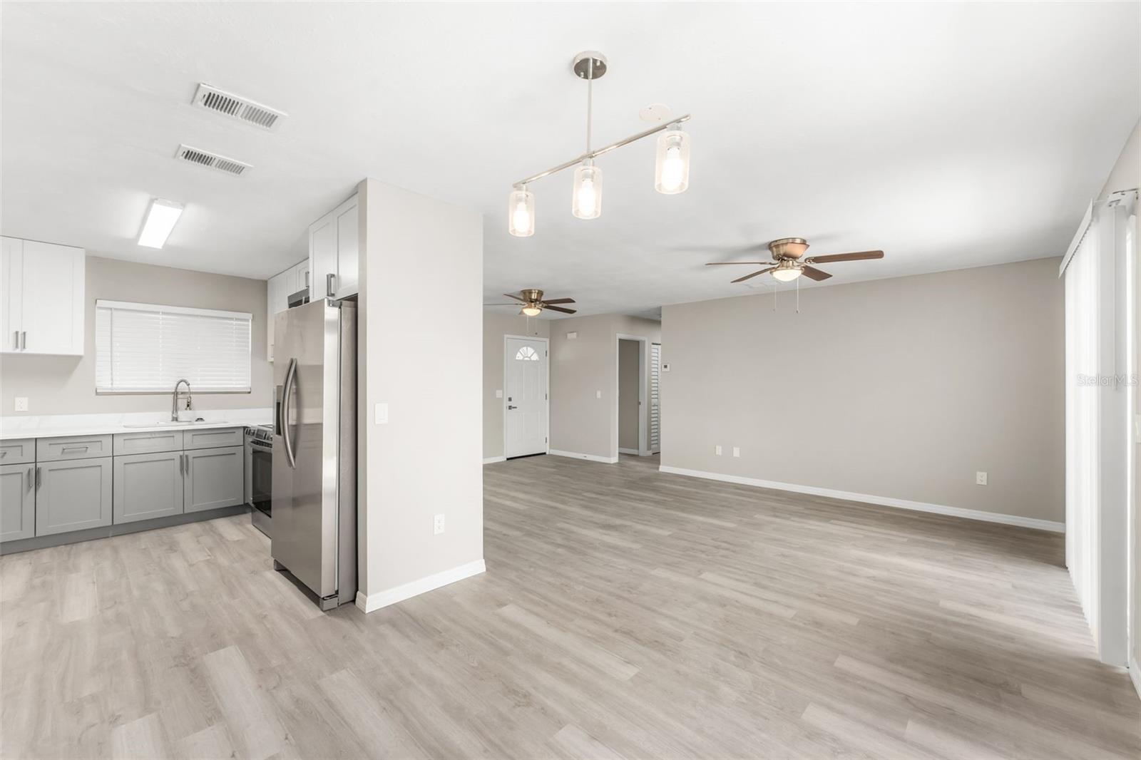 SILVER SPGS SHORES UN 04 - Residential