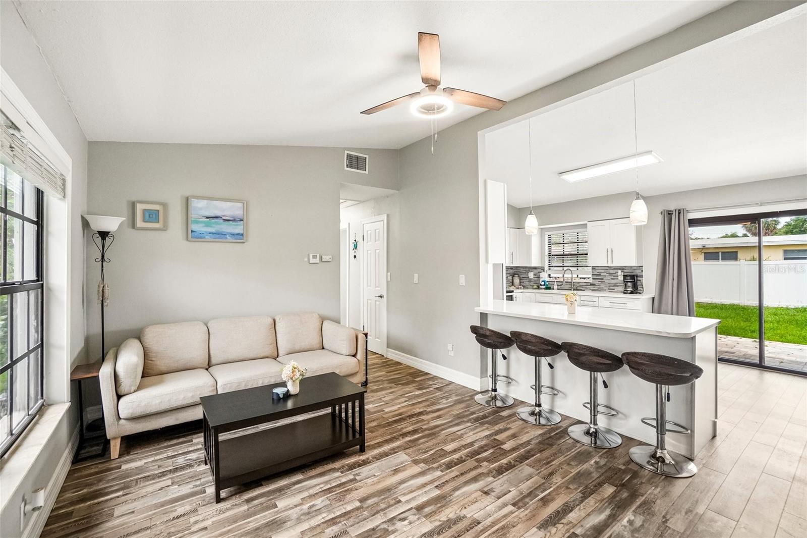 HIGHLAND TERRACE MANOR - Residential