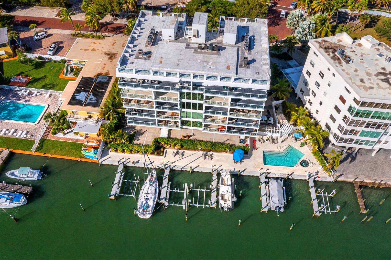 HARBOR VIEW ON GOLDEN GATE POINT - Residential