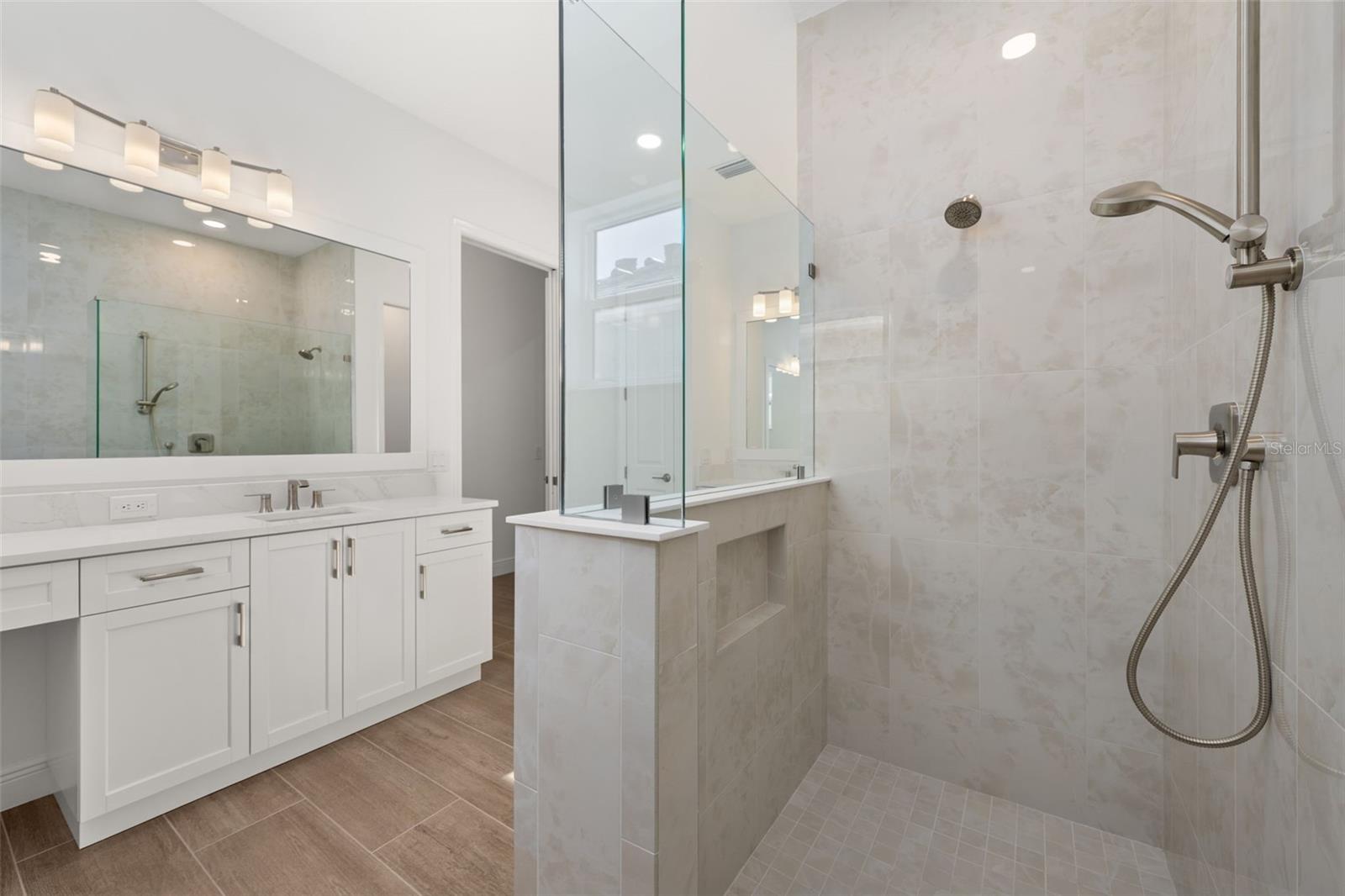 SHELLSTONE - Residential