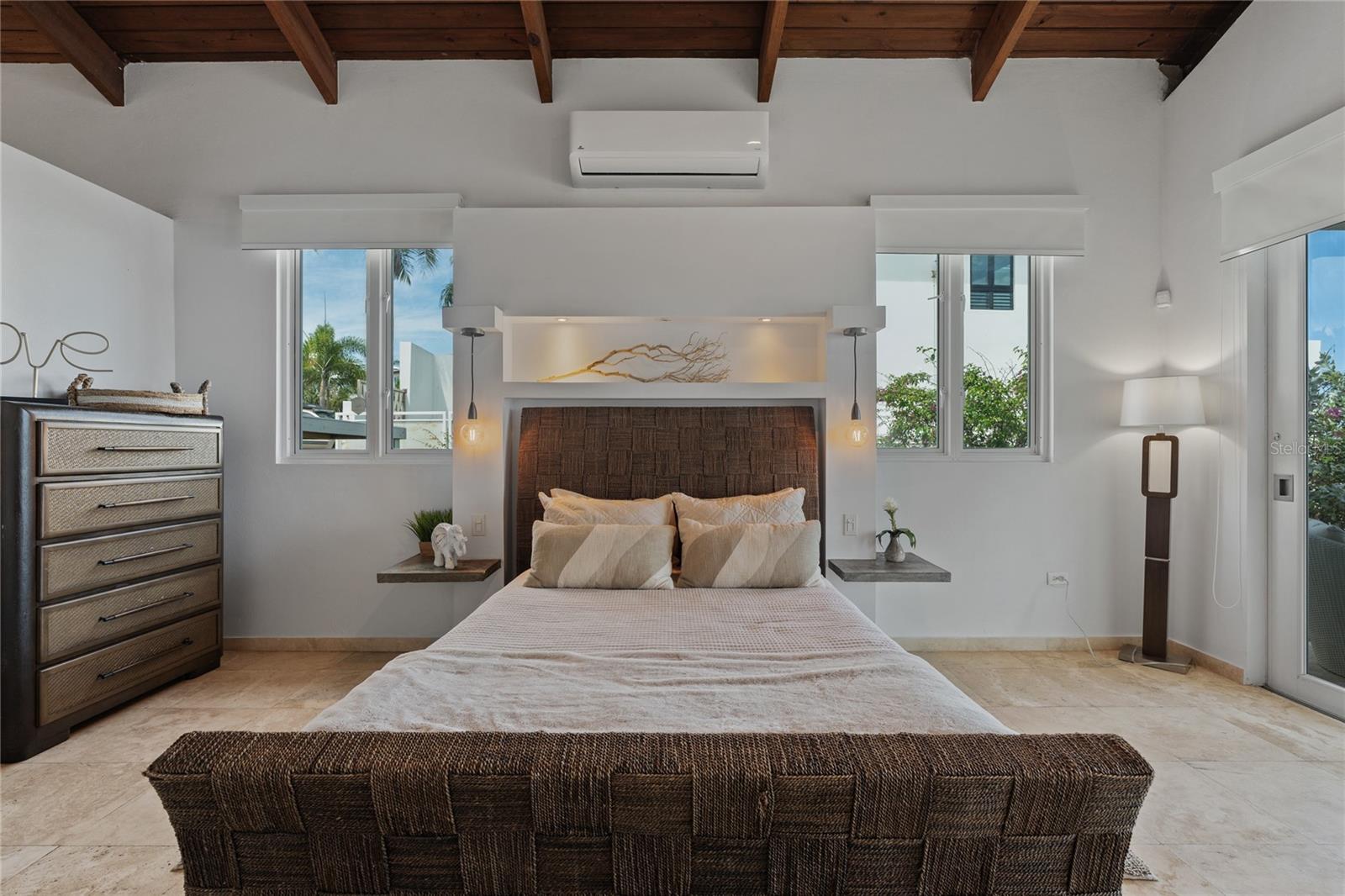MARTINEAU BAY RESORT - Residential