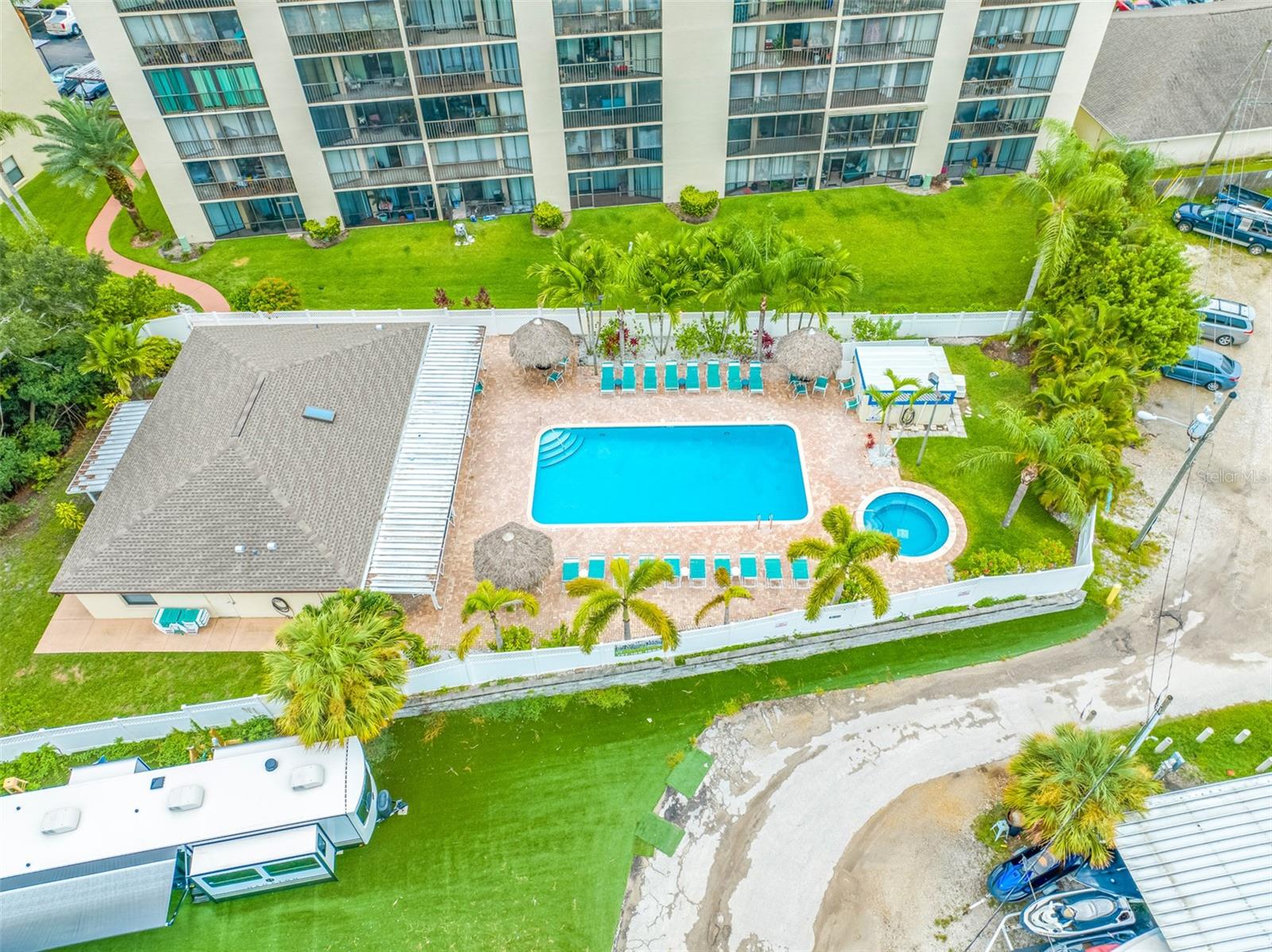 COVE CAY VILLAGE III - Residential