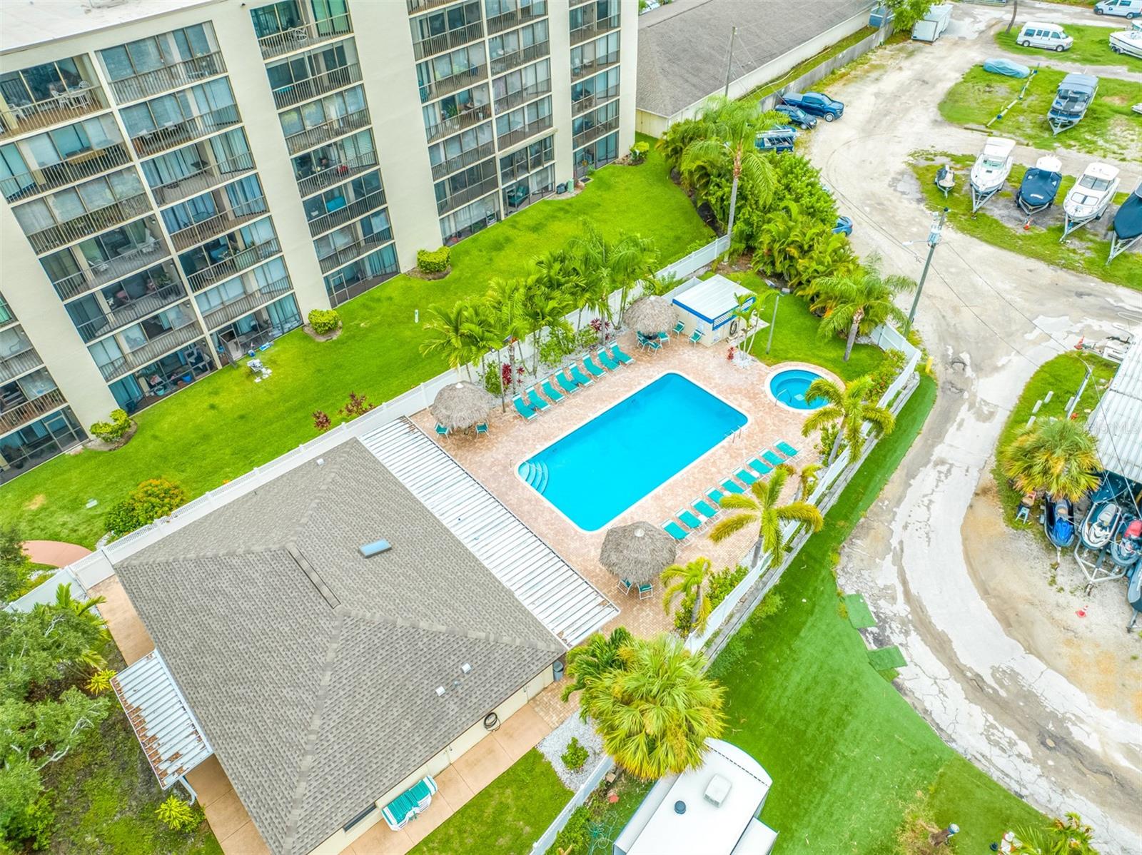 COVE CAY VILLAGE III - Residential