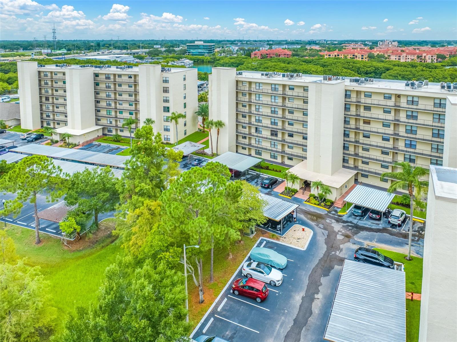 COVE CAY VILLAGE III - Residential