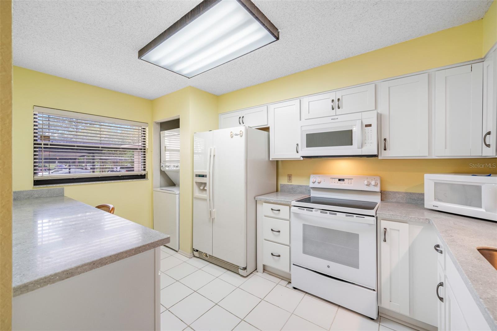 COVE CAY VILLAGE III - Residential