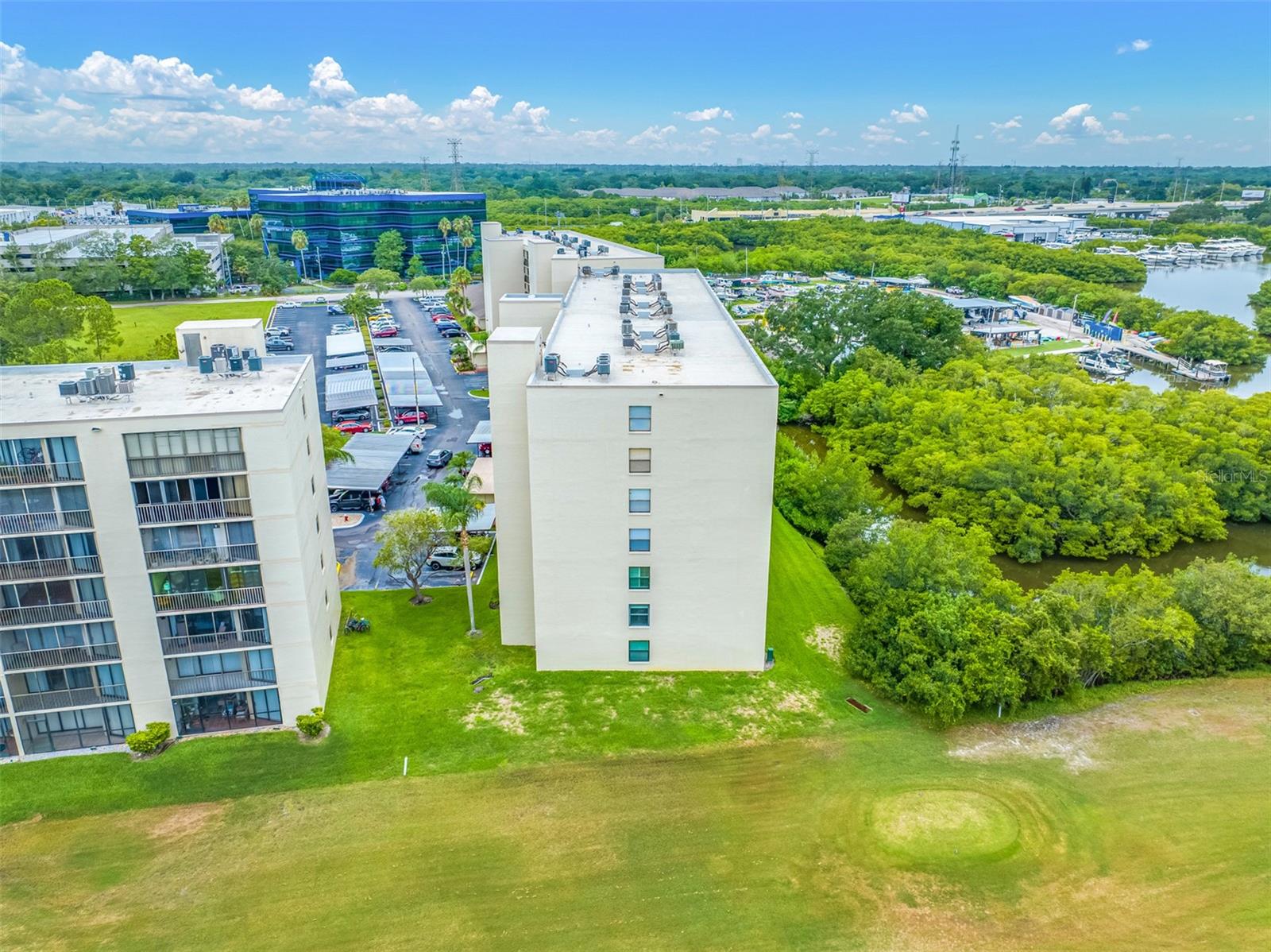 COVE CAY VILLAGE III - Residential