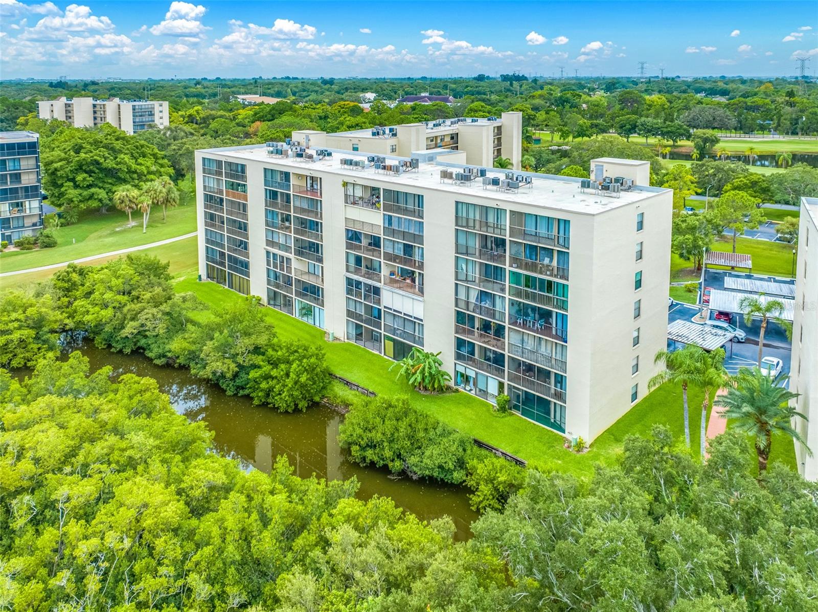 COVE CAY VILLAGE III - Residential