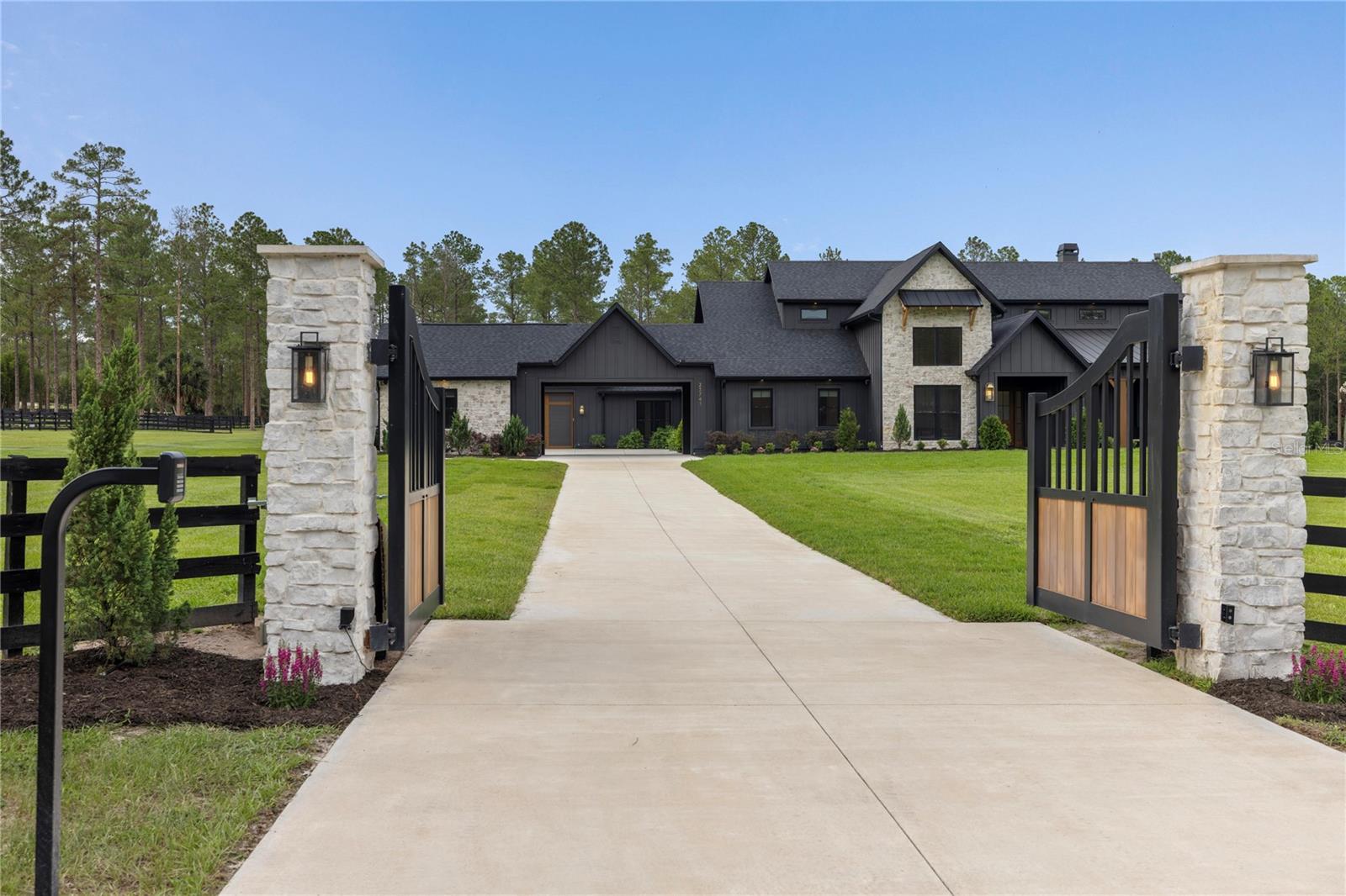 LAKEWOOD RANCHES SUB - Residential