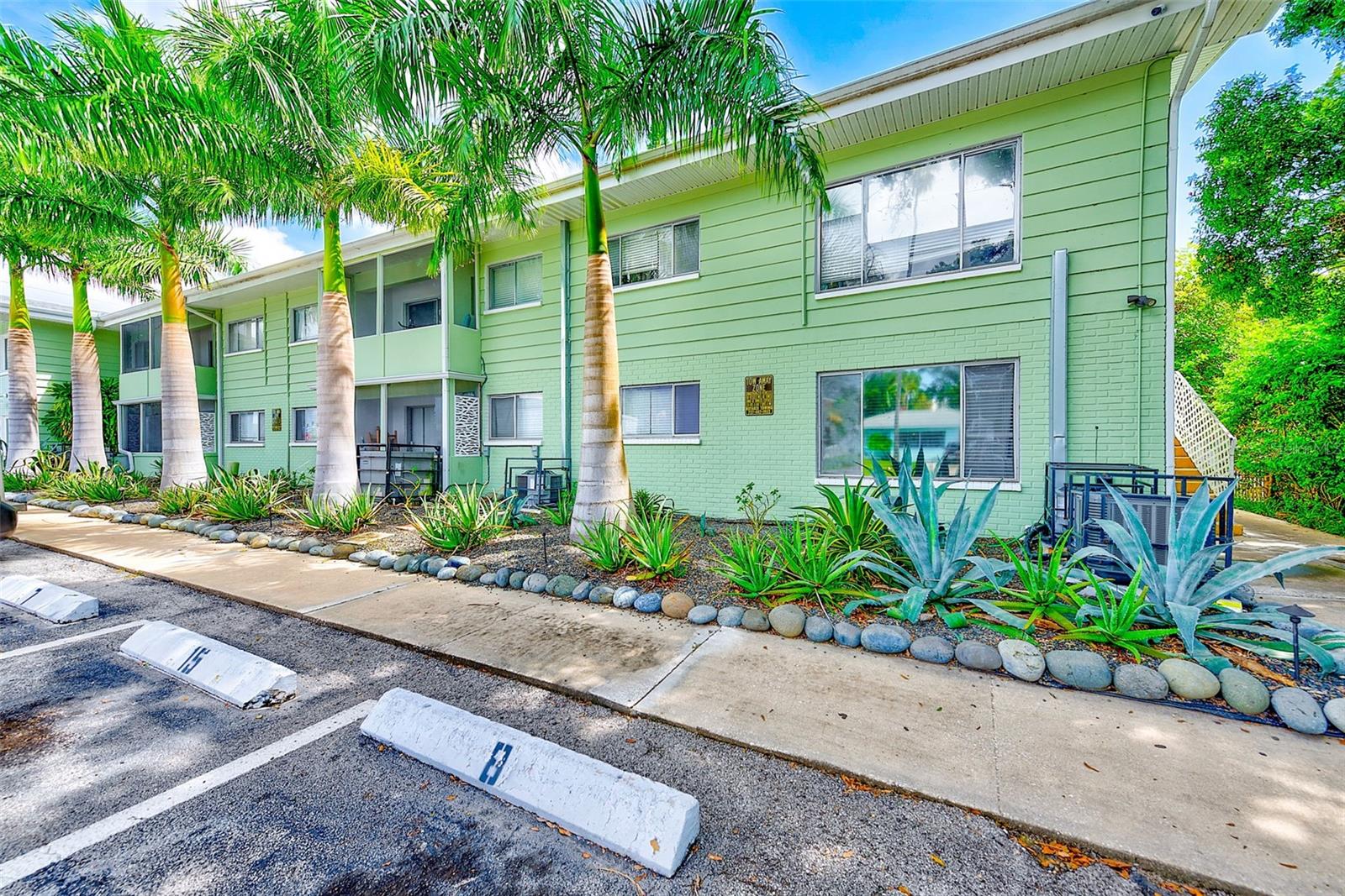DREW GARDEN APTS COO - Residential Lease