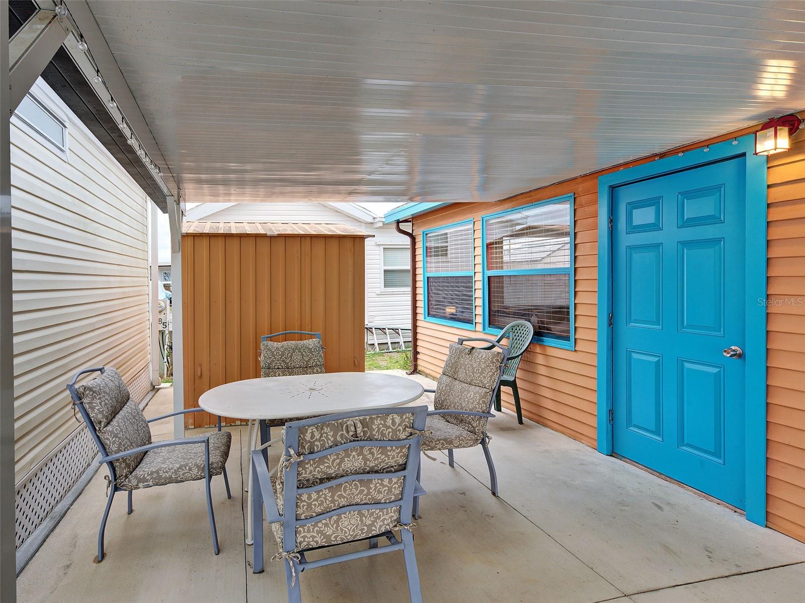 HOLIDAY TRAVEL PARK ENGLEWOOD - Residential