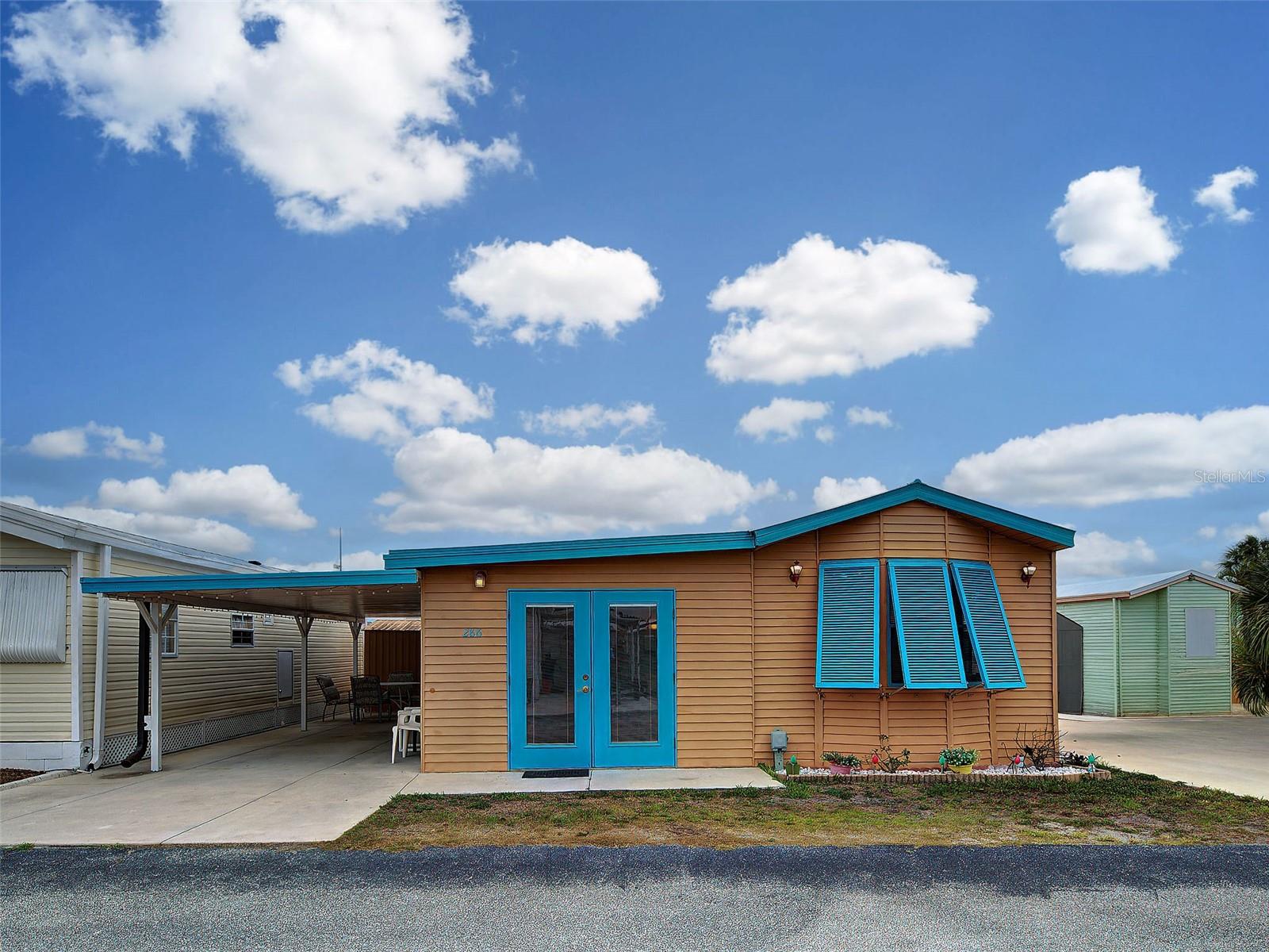 HOLIDAY TRAVEL PARK ENGLEWOOD - Residential