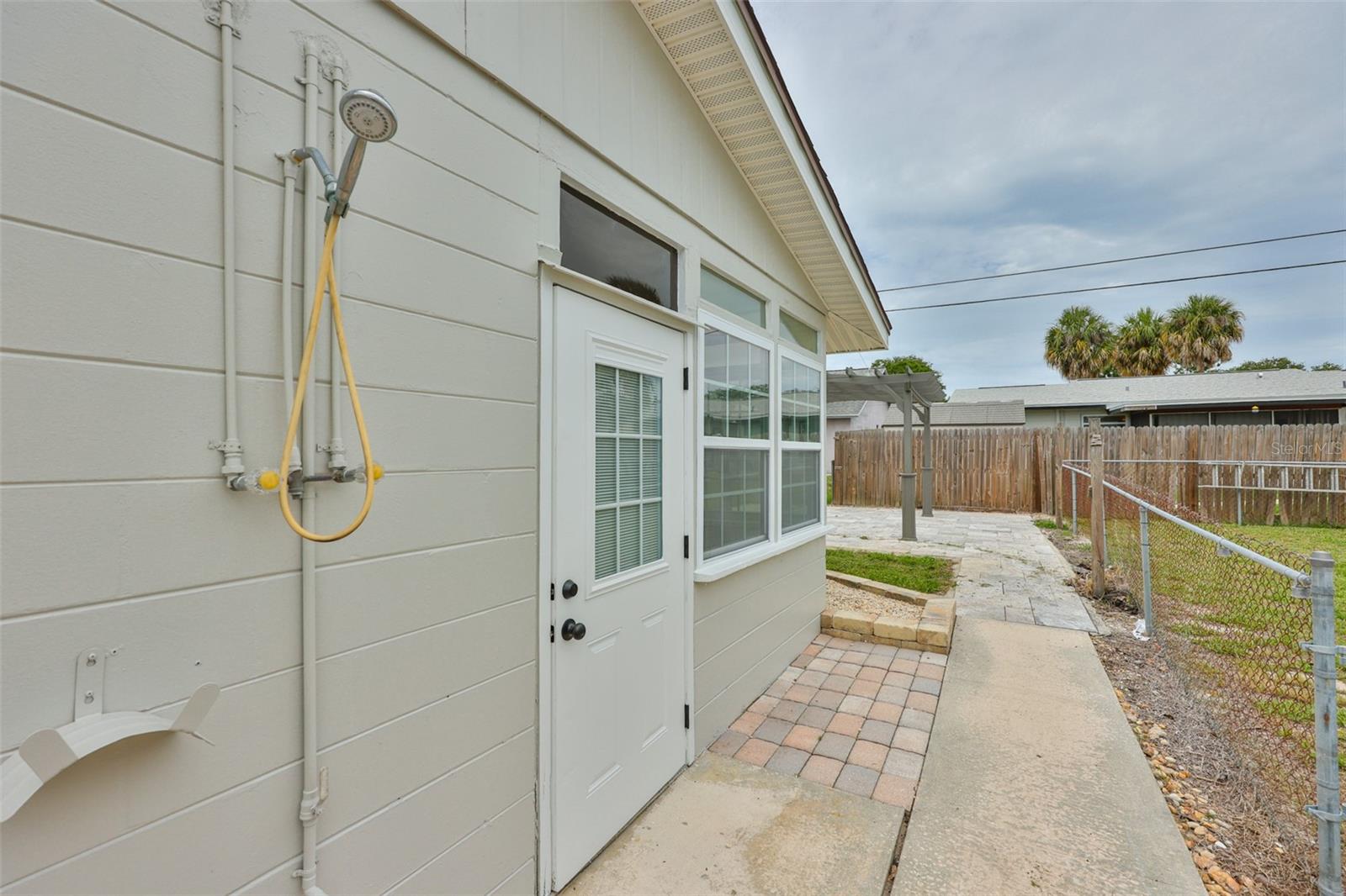 RIDGEWOOD GROVES - Residential