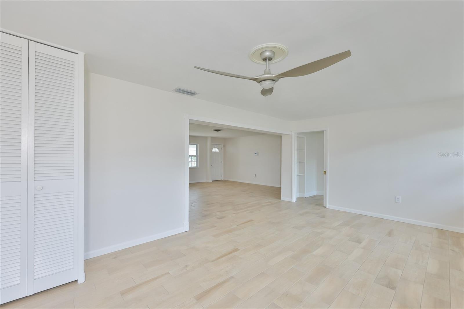 RIDGEWOOD GROVES - Residential
