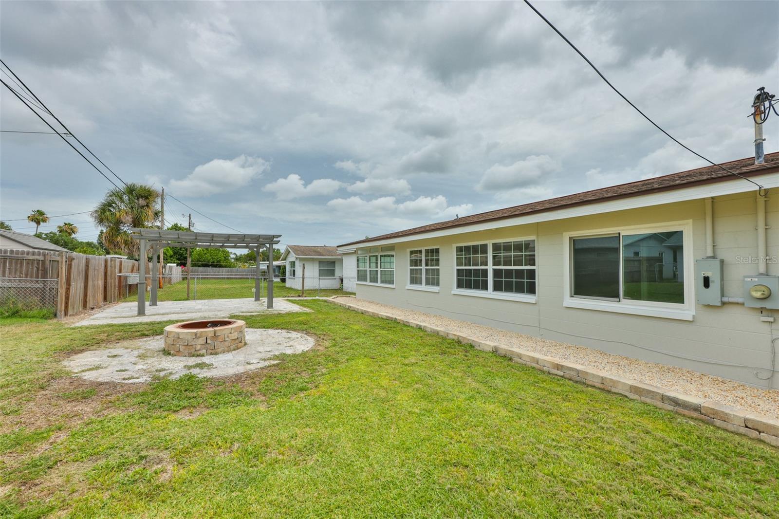 RIDGEWOOD GROVES - Residential