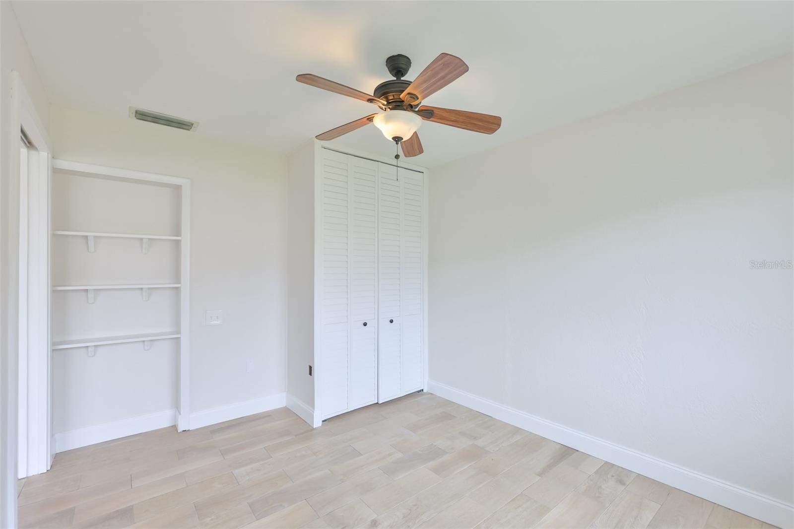 RIDGEWOOD GROVES - Residential