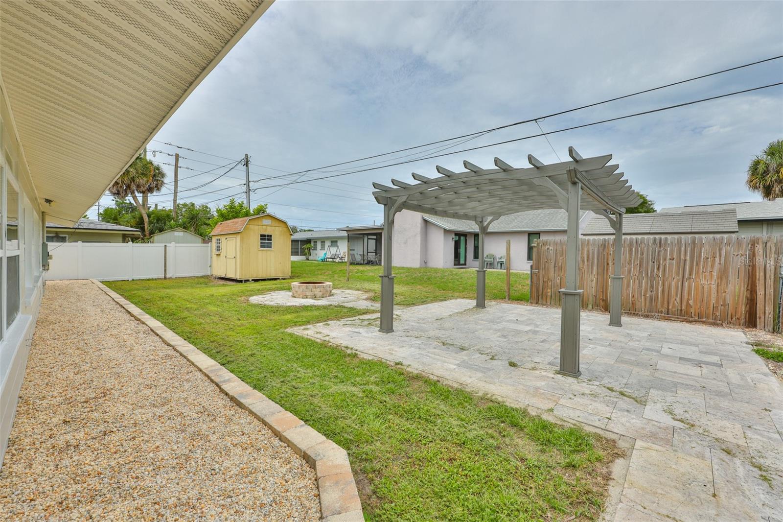 RIDGEWOOD GROVES - Residential