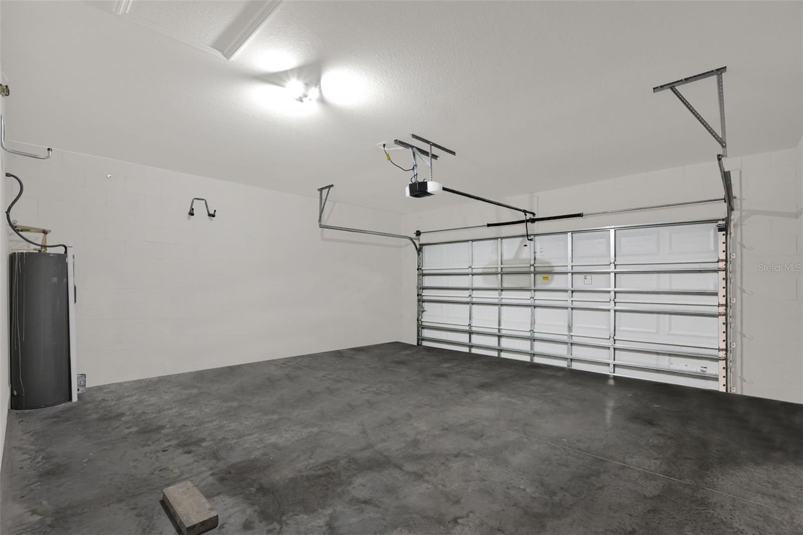 LAKE GLEASON RESERVE - Residential