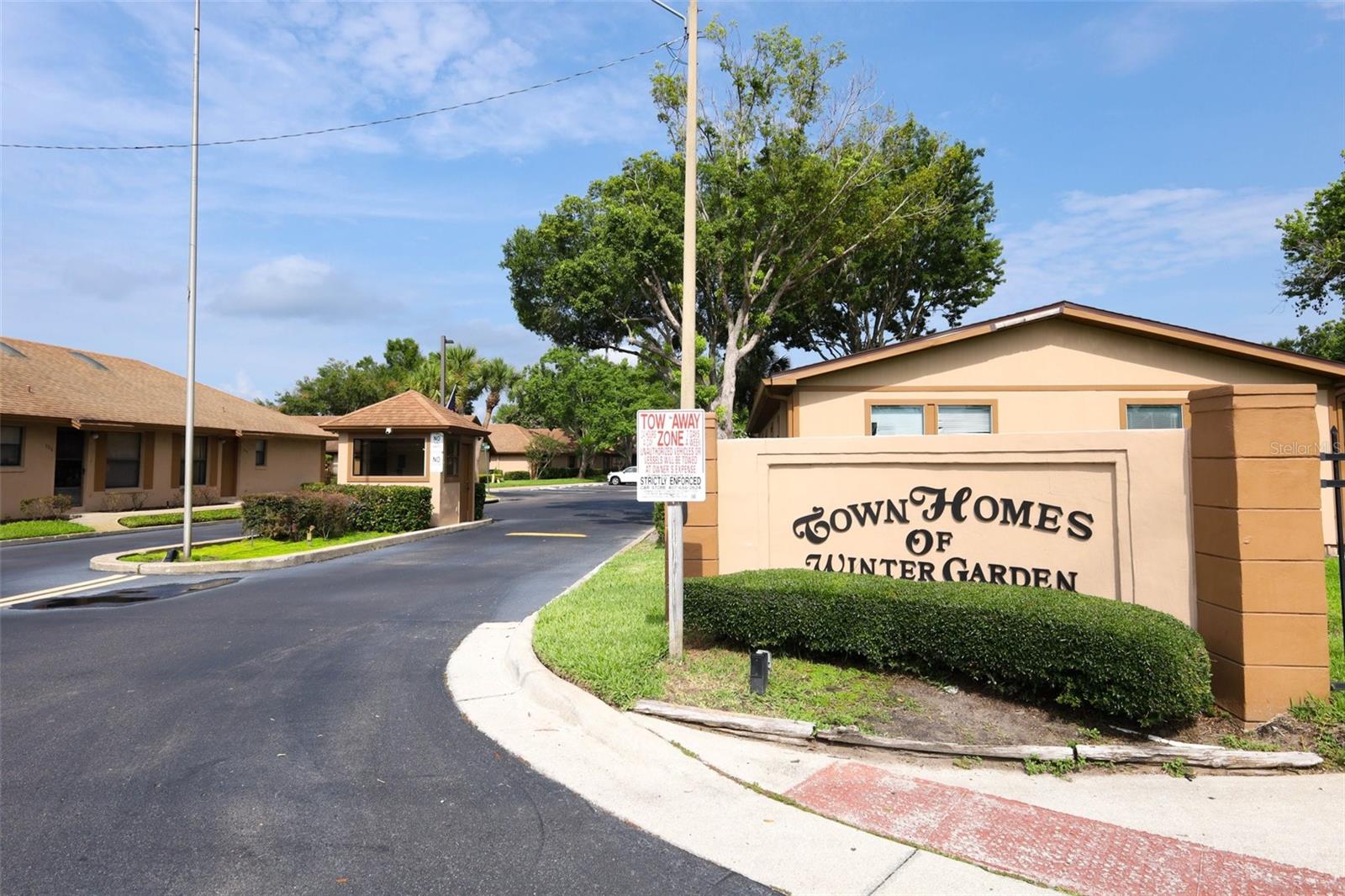TOWNHOMES WINTER GARDEN - Residential