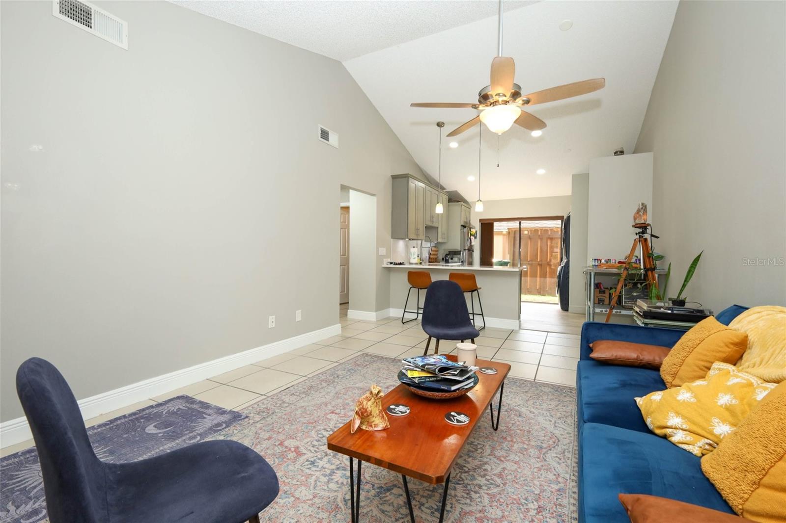 TOWNHOMES WINTER GARDEN - Residential