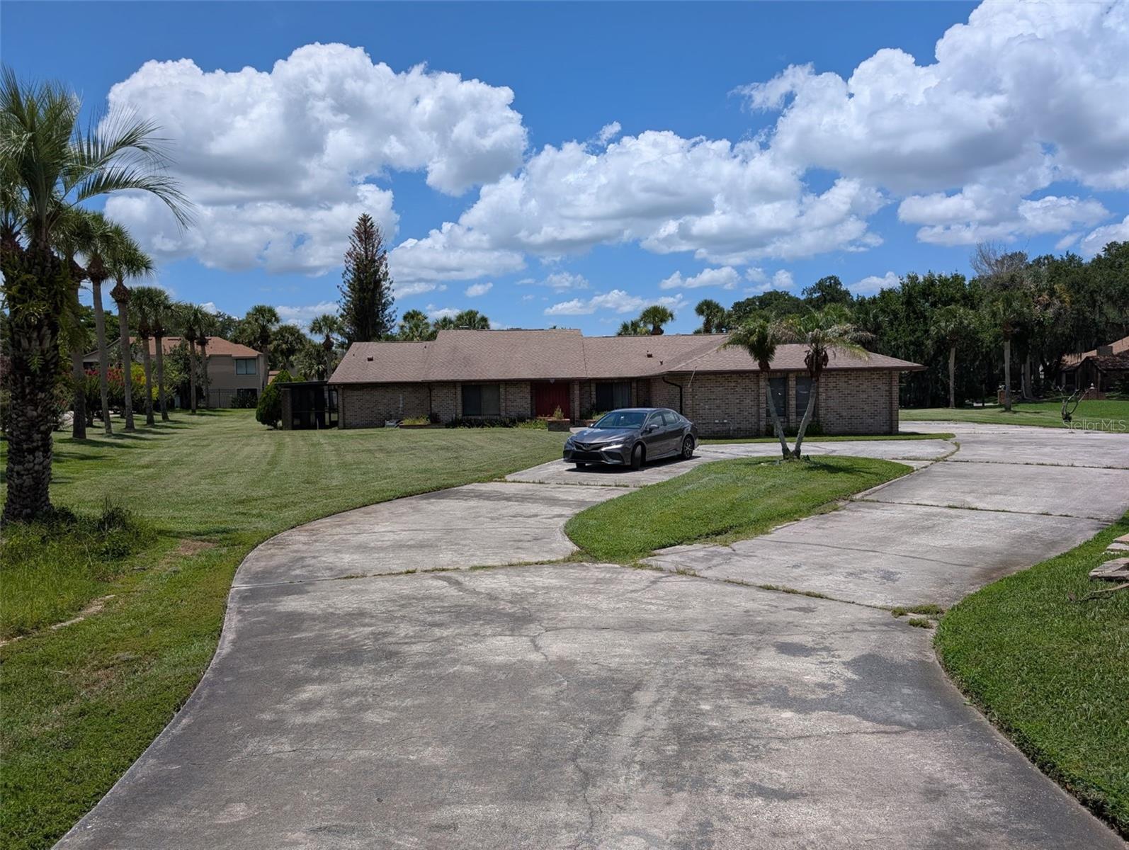 REGAL OAK SHORES UNIT 3 - Residential
