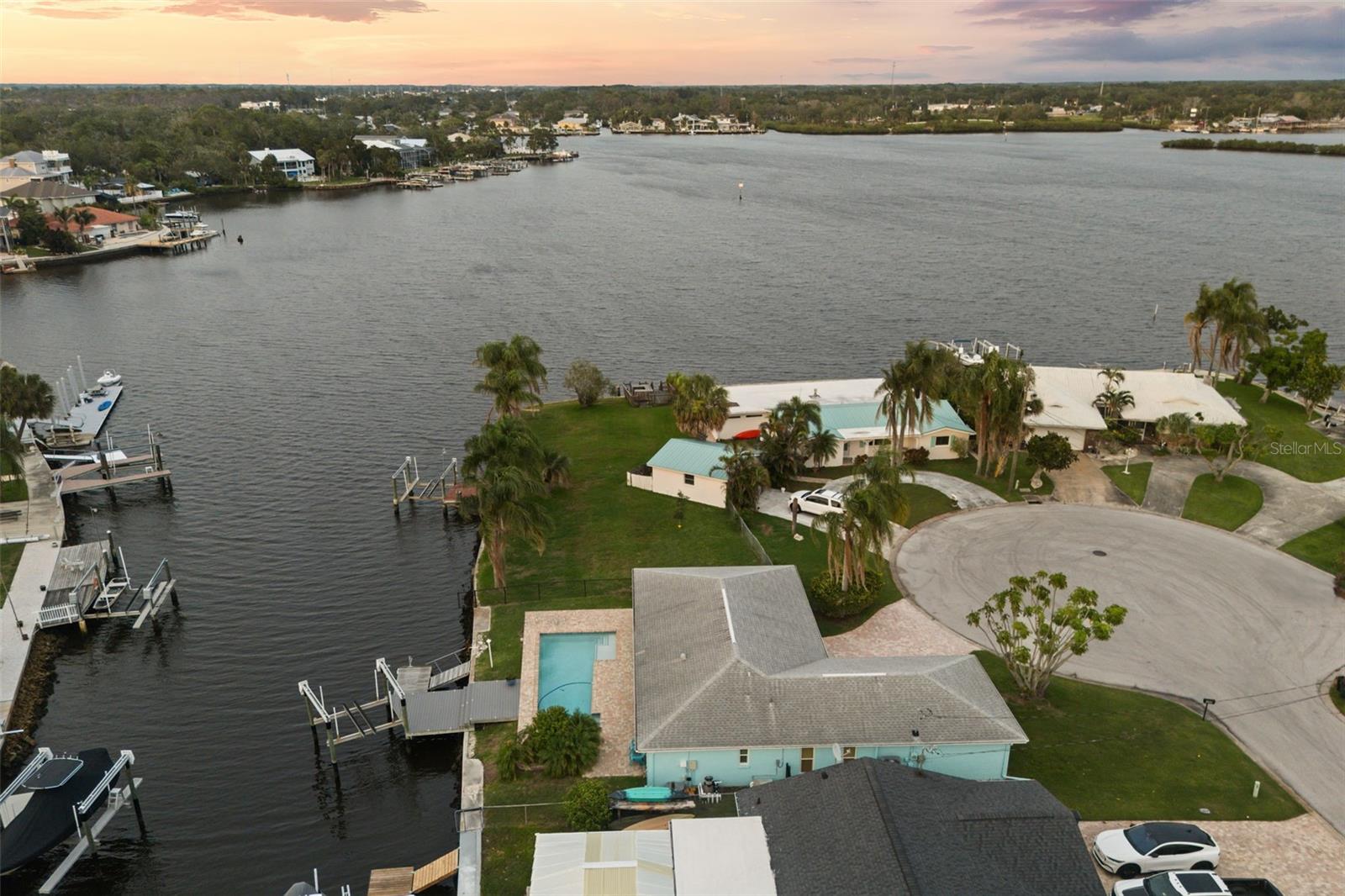 HARBOR ISLES - Residential